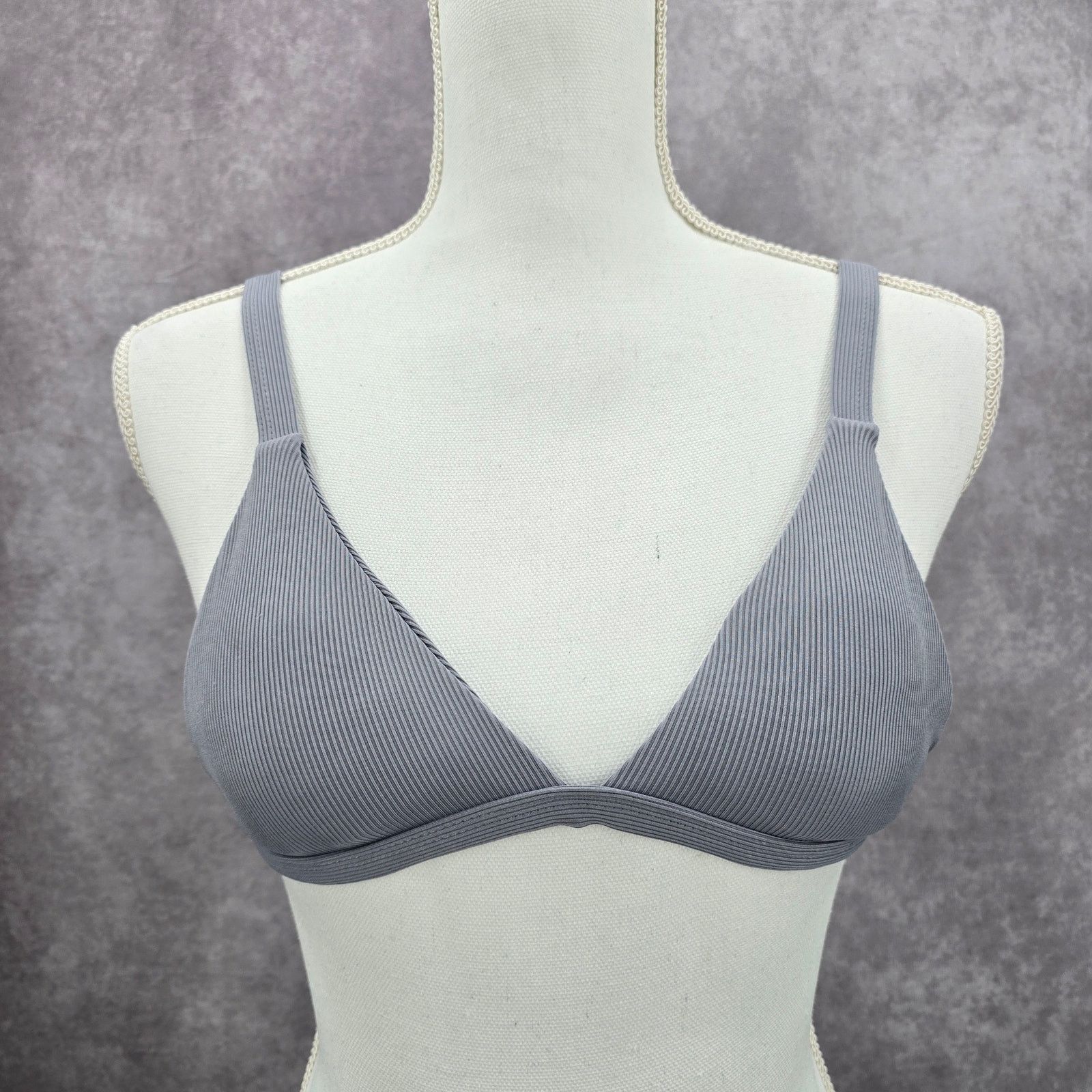 Other Gray Ribbed Triangle Adjustable Hook Bikini Top Swim Medium Size ONE SIZE - 1 Thumbnail