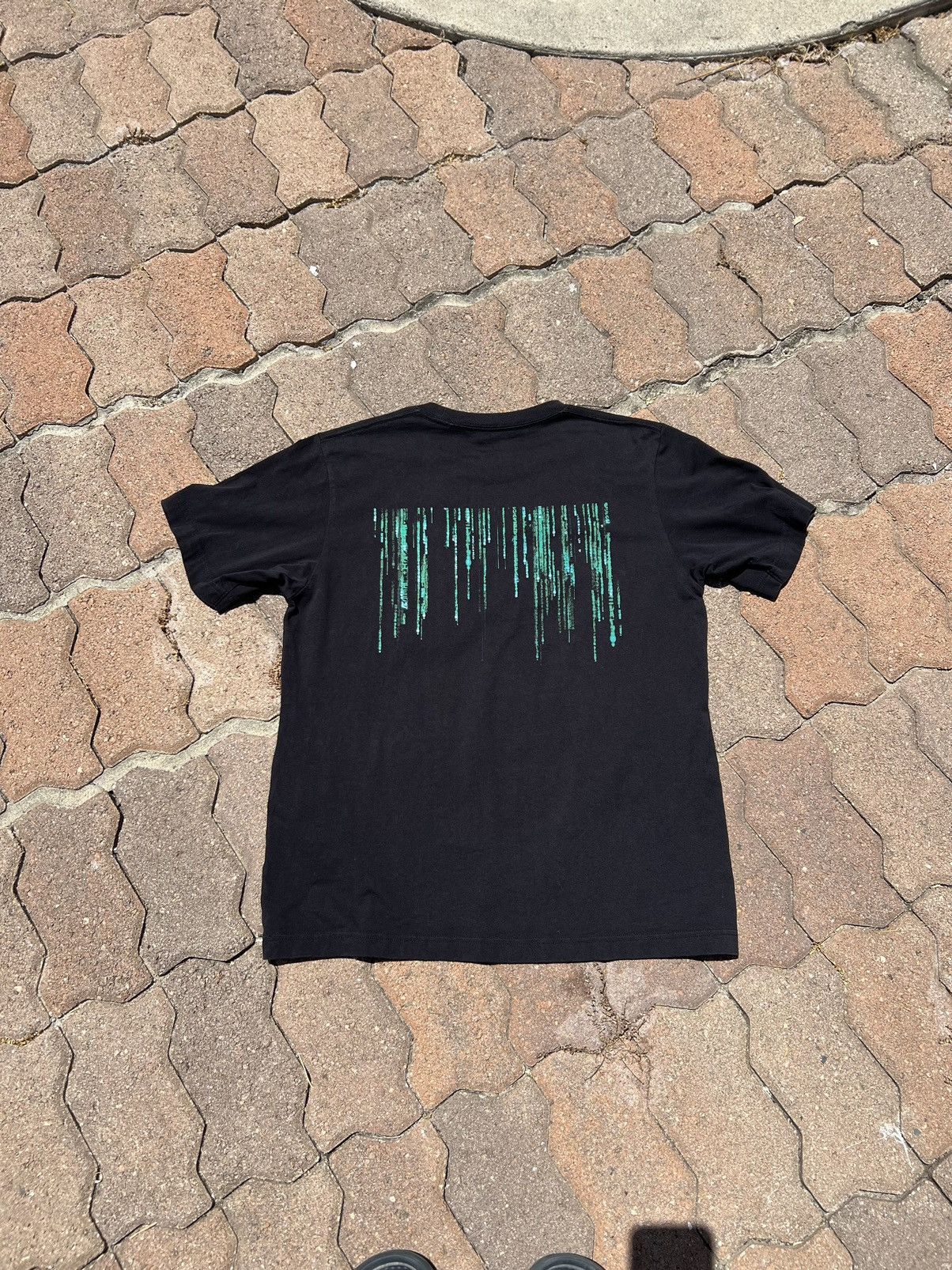 Uniqlo The Matrix [UNIQLO] tee - Medium Size US M / EU 48-50 / 2 - 2 Thumbnail