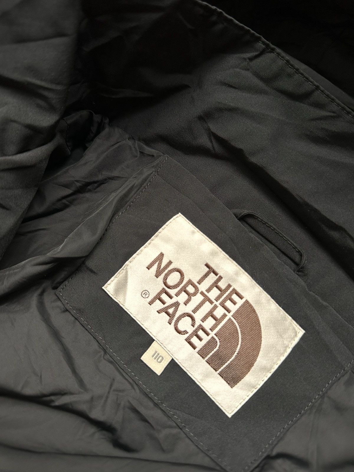 The North Face × Vintage THE NORTH FACE VINTAGE BOX LOGO WATERPROOF LIGHT JACKET Size US XL / EU 56 / 4 - 6 Thumbnail