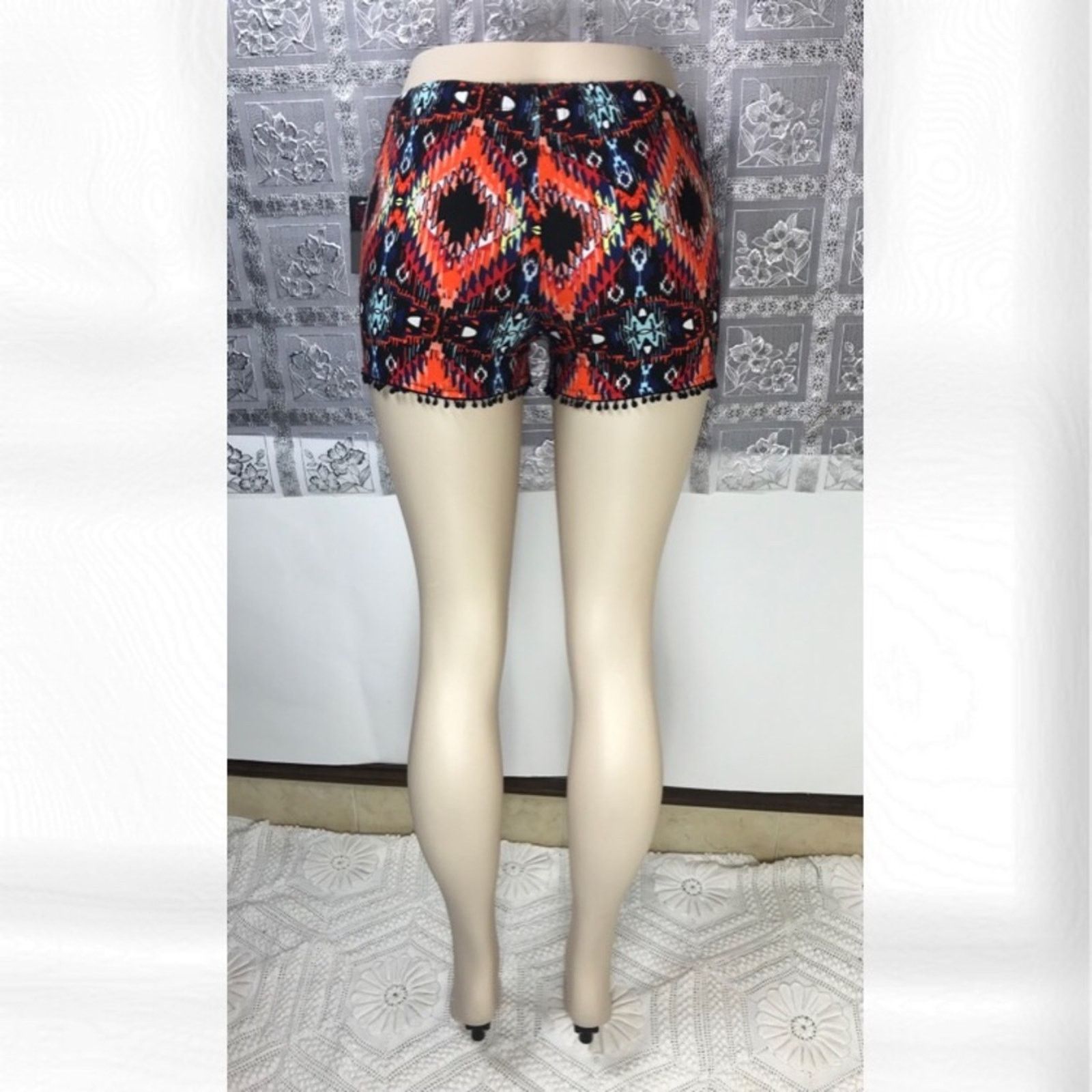 Other NWT Multi Aztec Print Tassle Hem Soft Shorts Size 26" / US 2 / IT 38 - 5 Thumbnail