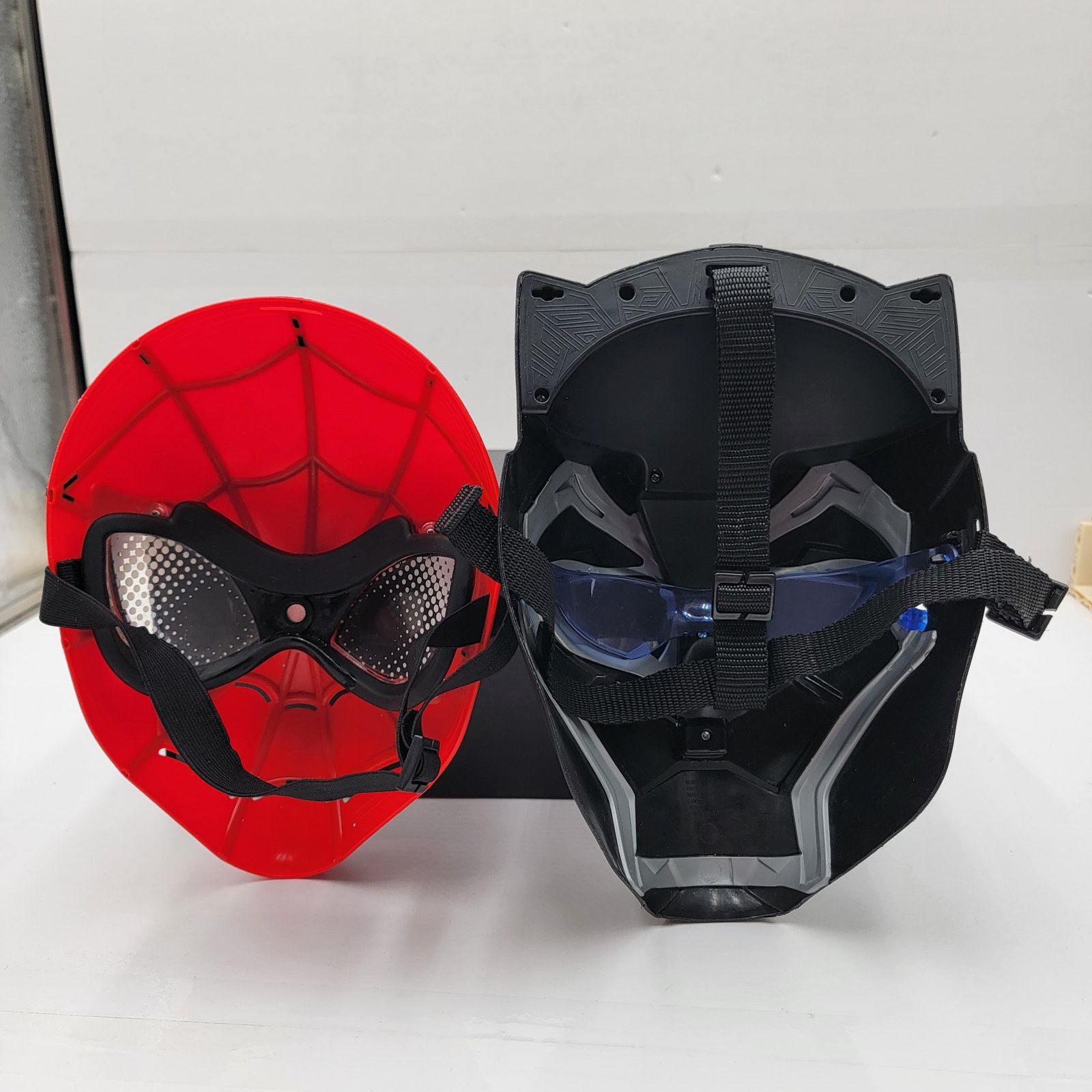 Marvel Comics Spiderman Mask and Black Panther Light Up Mask 2 Pack Bundle Size ONE SIZE - 2 Thumbnail