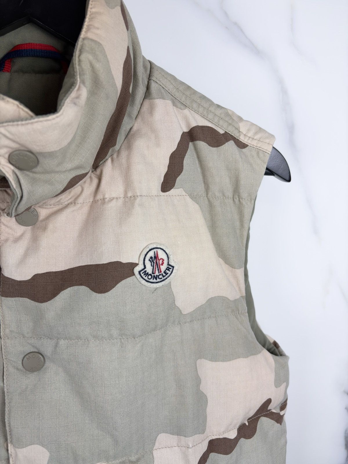 Junya Watanabe × Moncler AW06 Junya Watanabe Moncler Patch Camo Down Puffer Vest Size US S / EU 44-46 / 1 - 3 Thumbnail