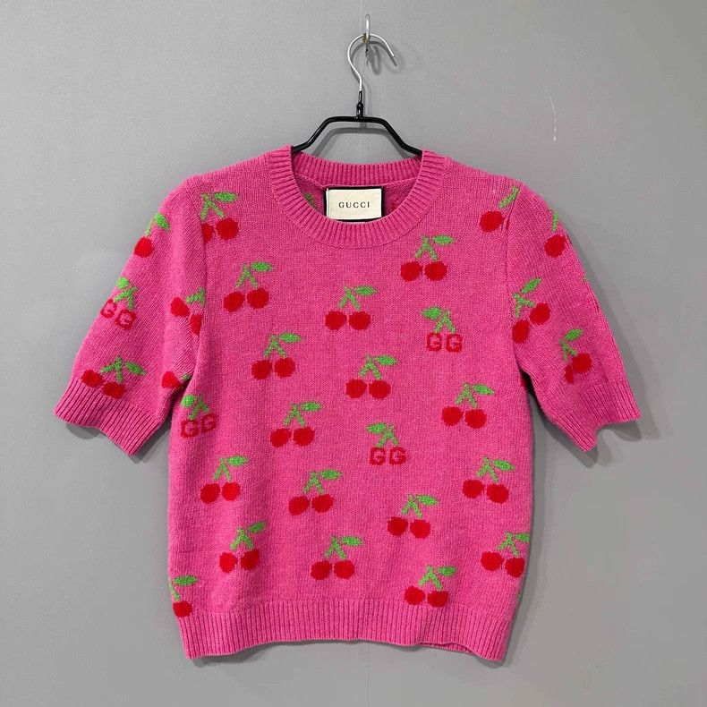Gucci Gucci Cherry sweater 2506-Nextarrow Size L / US 10 / IT 46 - 1 Thumbnail