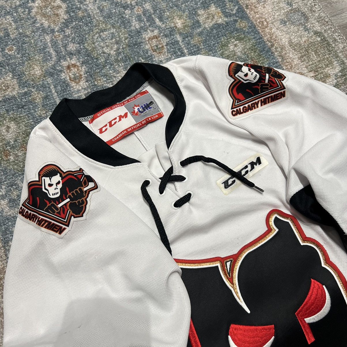NHL Calgary Hitmen hockey jersey chl Size US S / EU 44-46 / 1 - 4 Thumbnail