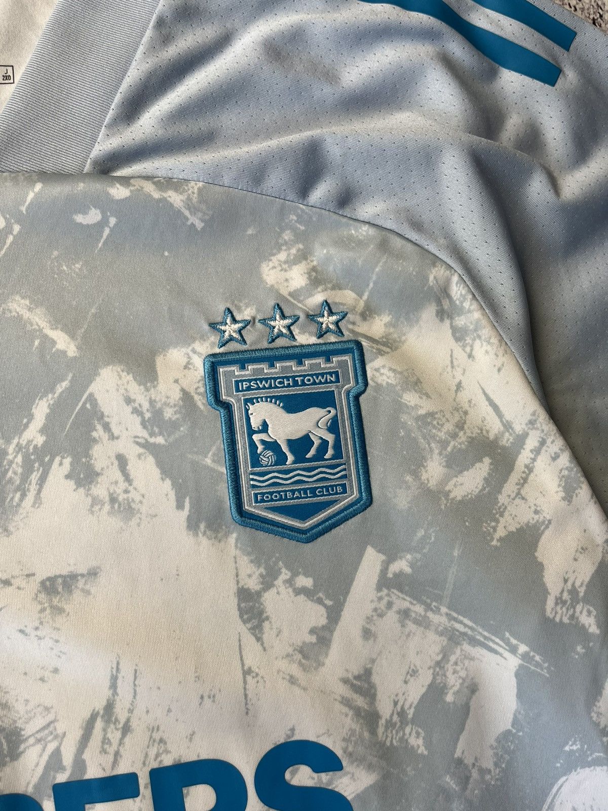 Adidas IPSWICH Football Shirt Men's L ADIDAS Away 2020-202 20/21 Size US L / EU 52-54 / 3 - 8 Thumbnail