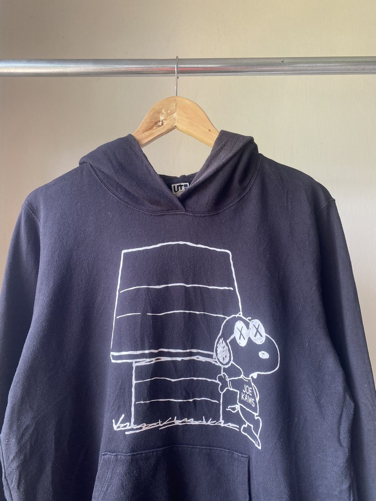 Japanese Brand × Kaws × Peanuts RARE☠️ UNIQLO X KAWS X PEANUTS PULLOVER HOODIE JAPAN Size US L / EU 52-54 / 3 - 4 Thumbnail