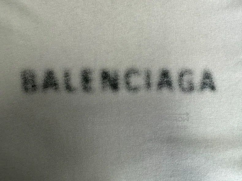Balenciaga Balenciaga Solid Color Printed Ripped Short Sleeve Size US S / EU 44-46 / 1 - 3 Thumbnail