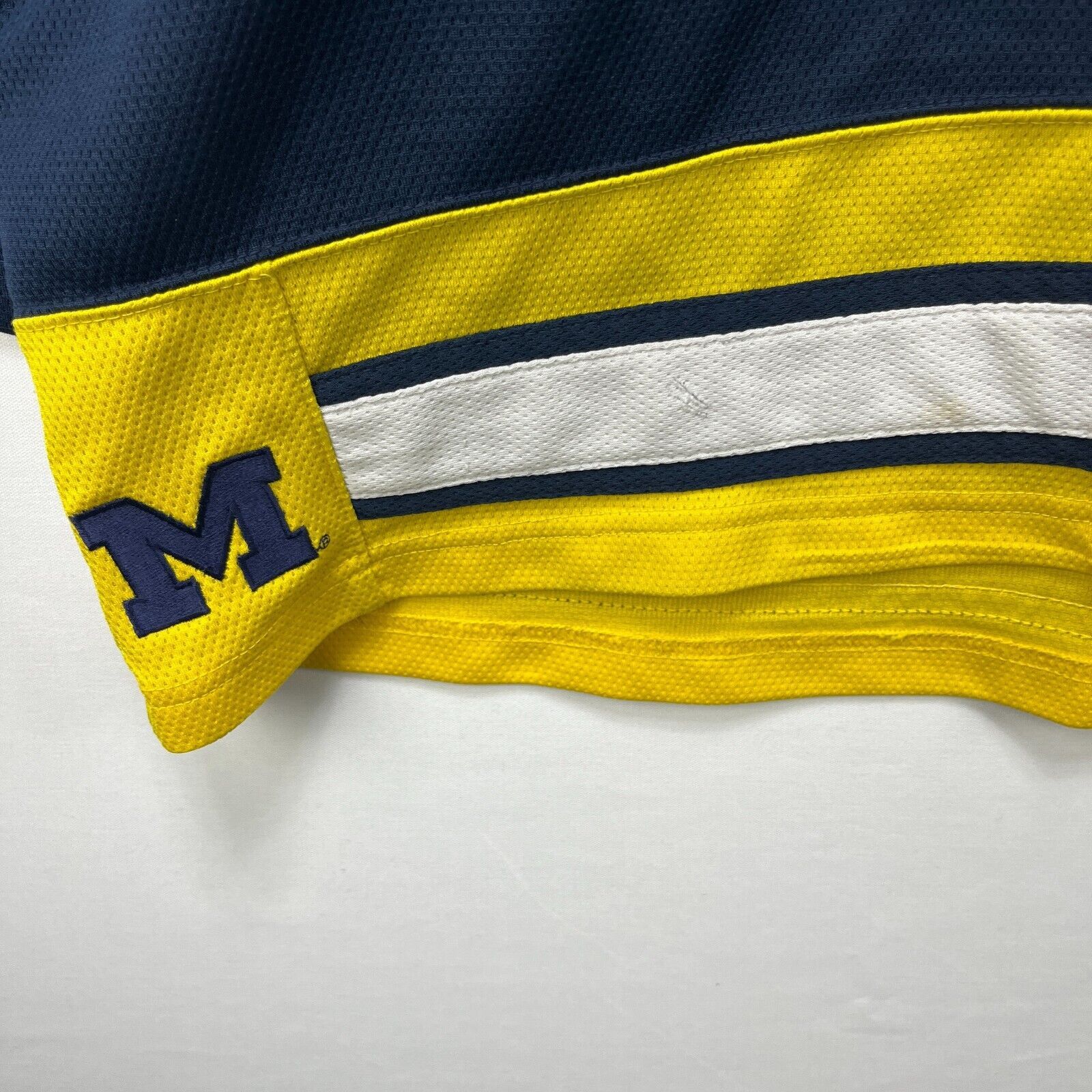 Nike × Vintage Vintage 90s Nike Swoosh Michigan Wolverines University XL Size US XL / EU 56 / 4 - 6 Thumbnail