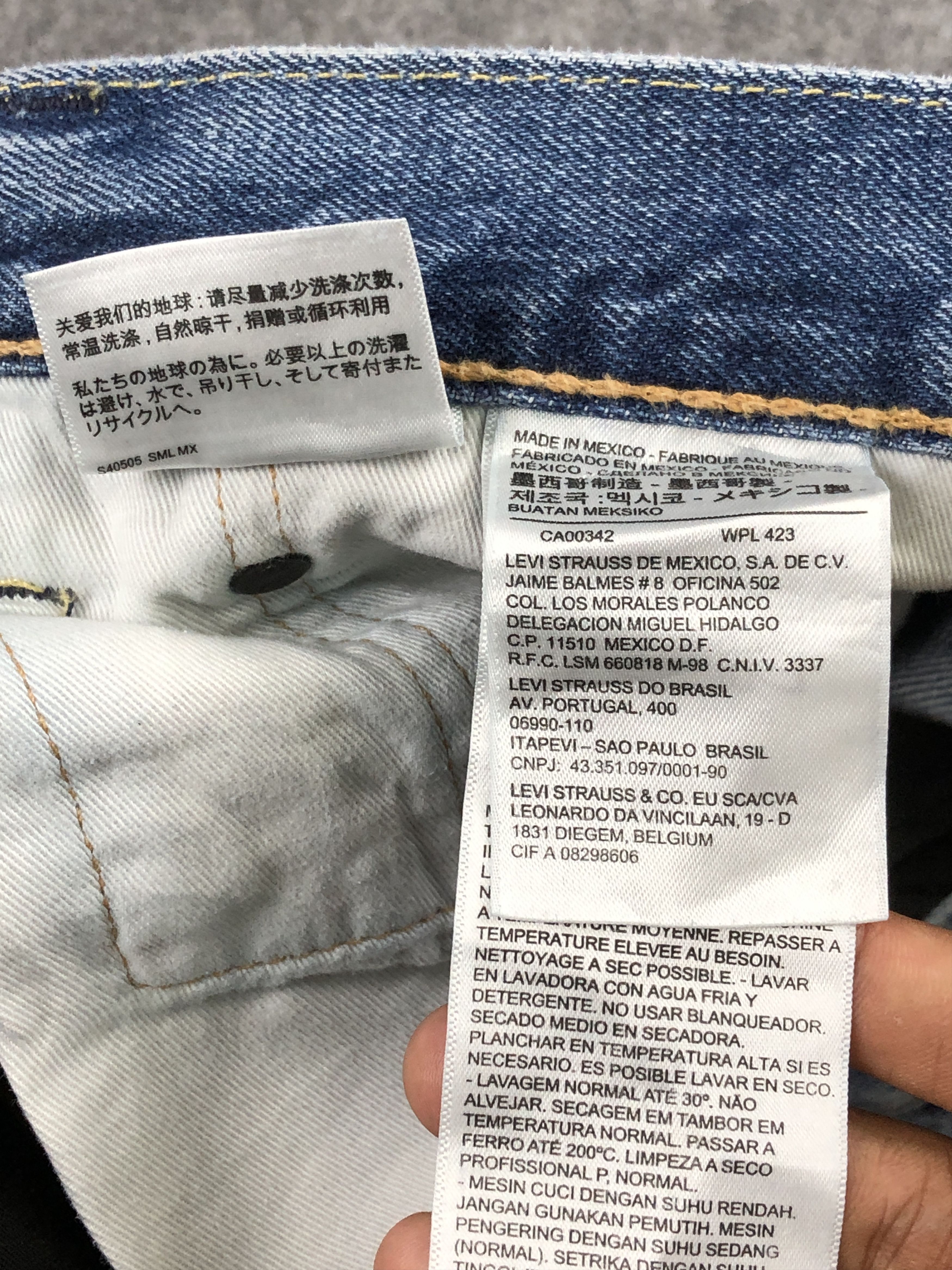 Levi's Distressed Paint Splash Vintage Levis 511 Jeans DP2252 Size US 39 - 13 Thumbnail