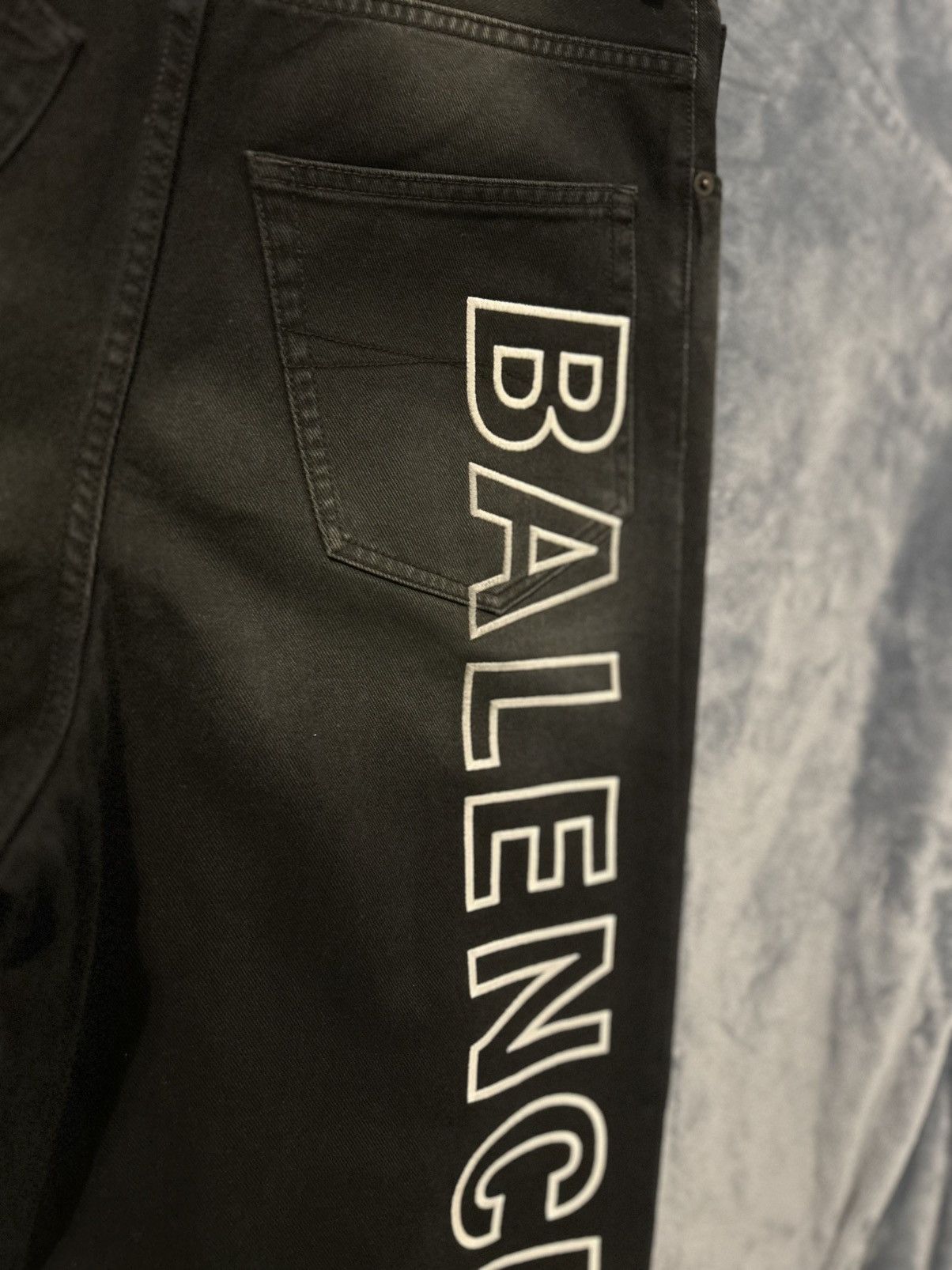 Balenciaga Balenciaga Embroidered Logo Denim Size US 31 - 6 Thumbnail
