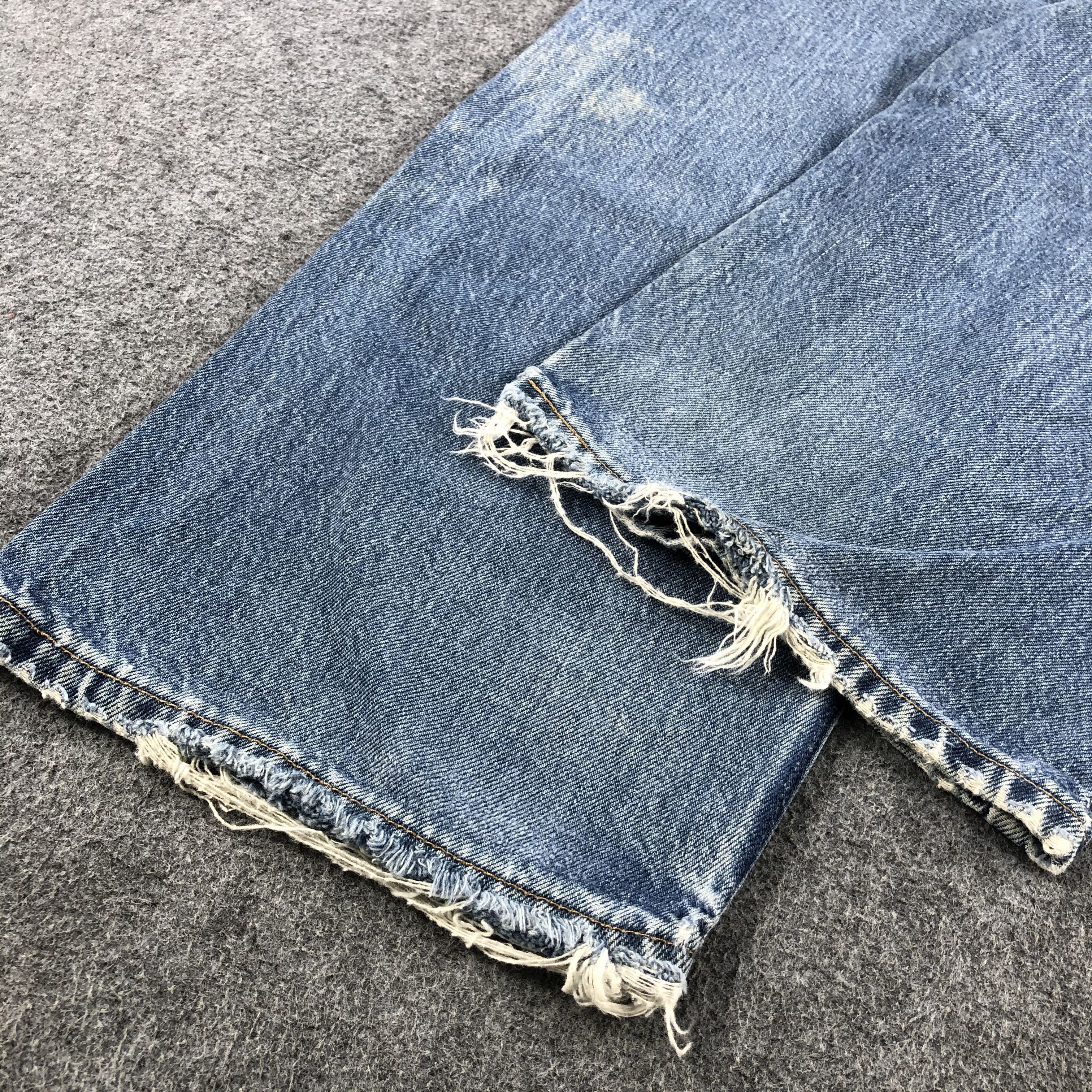Levi's Vintage 90s Blue Wash Levis 569 Jeans-J2156 Size US 35 - 6 Thumbnail