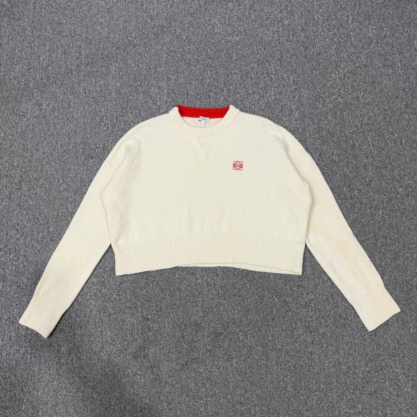 Loewe Loewe Beige Embroidered Logo Cropped Sweater M 99N Size M / US 6-8 / IT 42-44 - 1 Thumbnail