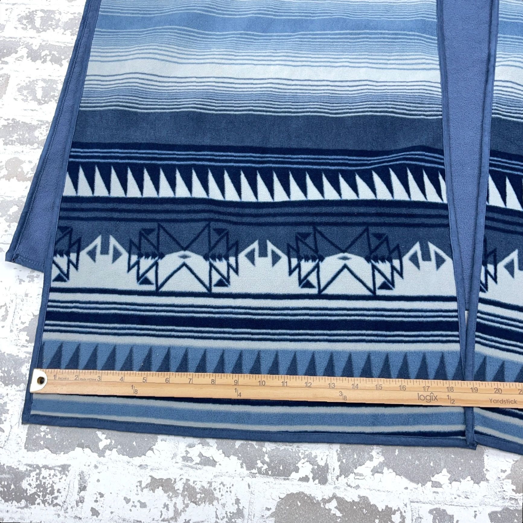 Vintage Woolrich Sweater Poncho Women One Size Blue Fleece Aztec Southwestern Pullover Woolrich Logo Embroidered Zipper All Seasons Casual Travel Workwear Size ONE SIZE - 5 Thumbnail