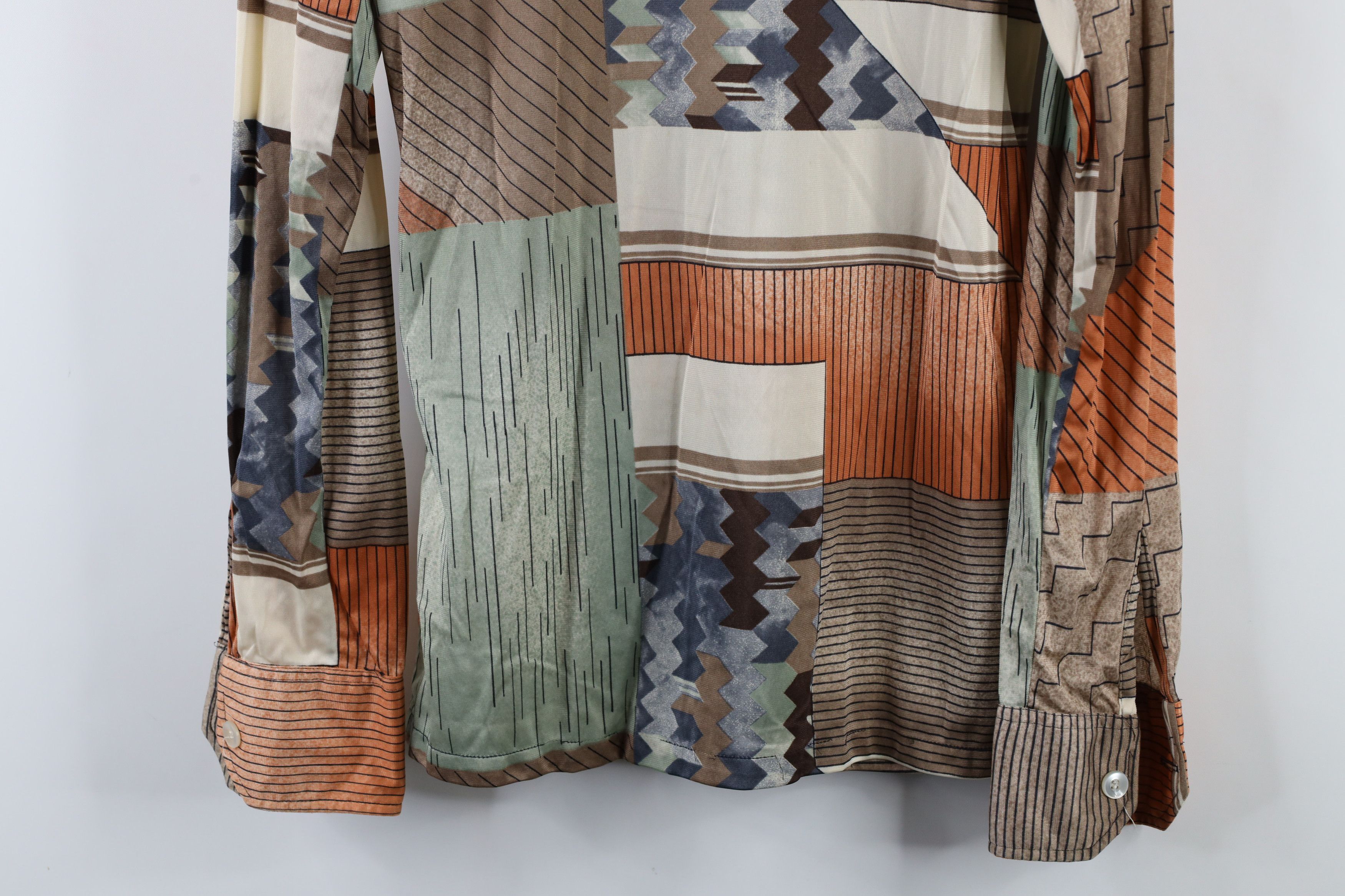 Vintage Vintage 70s Streetwear Geometric Knit Button Shirt USA Size US M / EU 48-50 / 2 - 14 Thumbnail