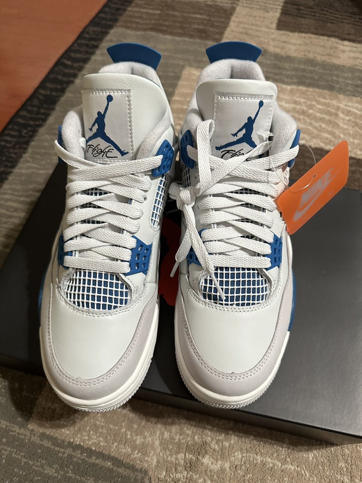 Jordan Brand AJ Retro 4 Military Blue Size US 7.5 / EU 40-41 - 1 Thumbnail