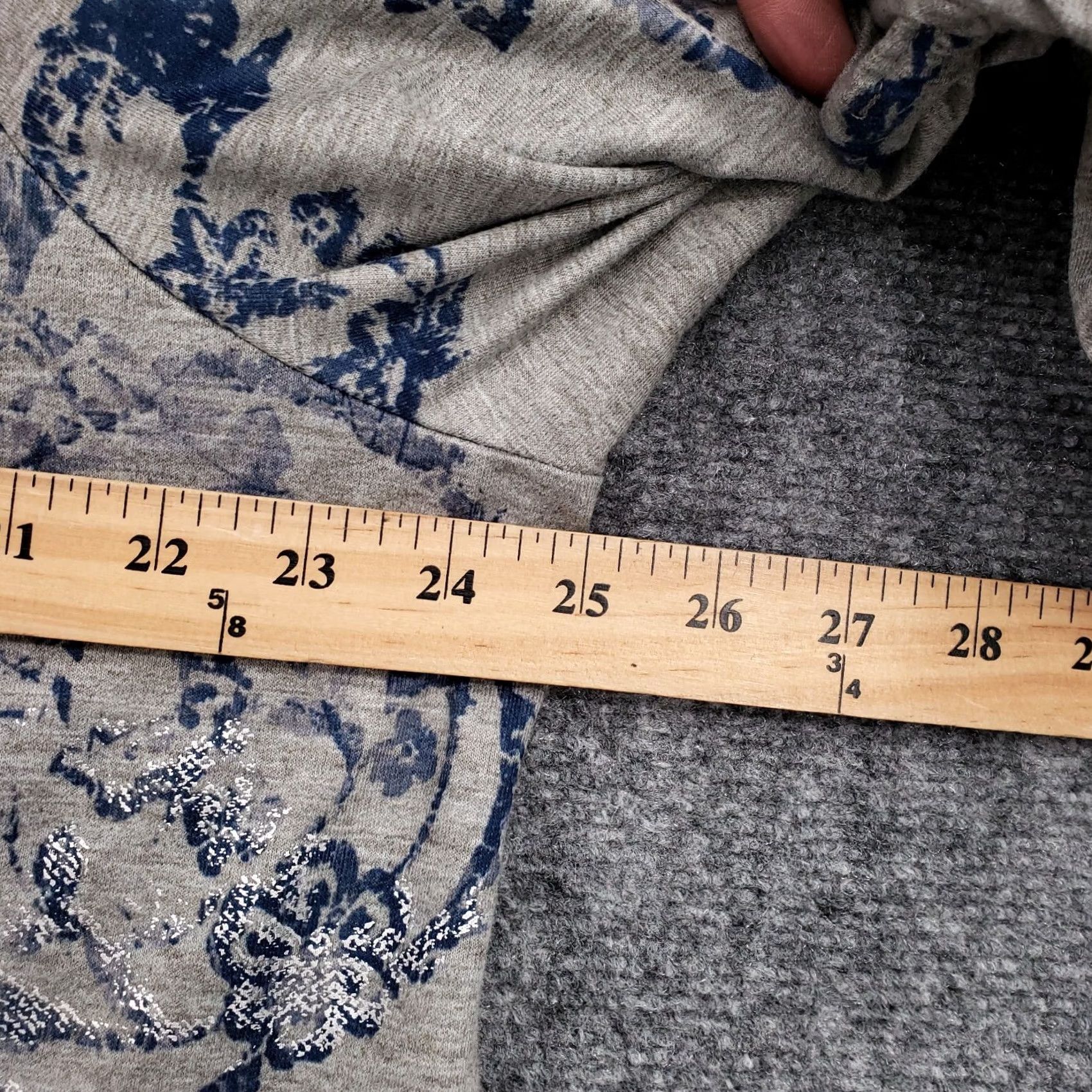 Vintage Sunday Top Womens 2X Plus Gray 3/4 Sleeve Ruched Stretch Pullover Tunic Floral Shirt Blouse Dressy Casual Womens Comfort Knit Satin Size XXL / US 16-18 / IT 52-54 - 6 Thumbnail