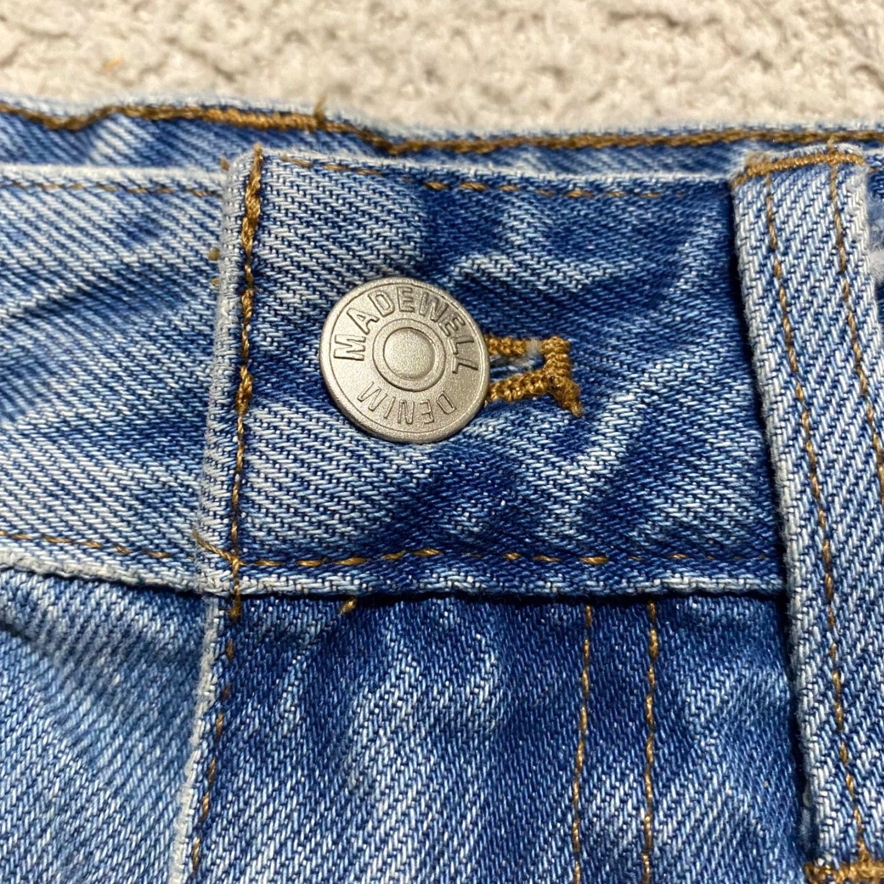 Madewell Madewell Jeans Shorts Blue Denim High Rise Cut-Off 3" Inseam 27 Womens Regular 29 Waist Pocket 5-Pocket Distress Stretch Vintage No Size 27" / US 4 / IT 40 - 6 Thumbnail
