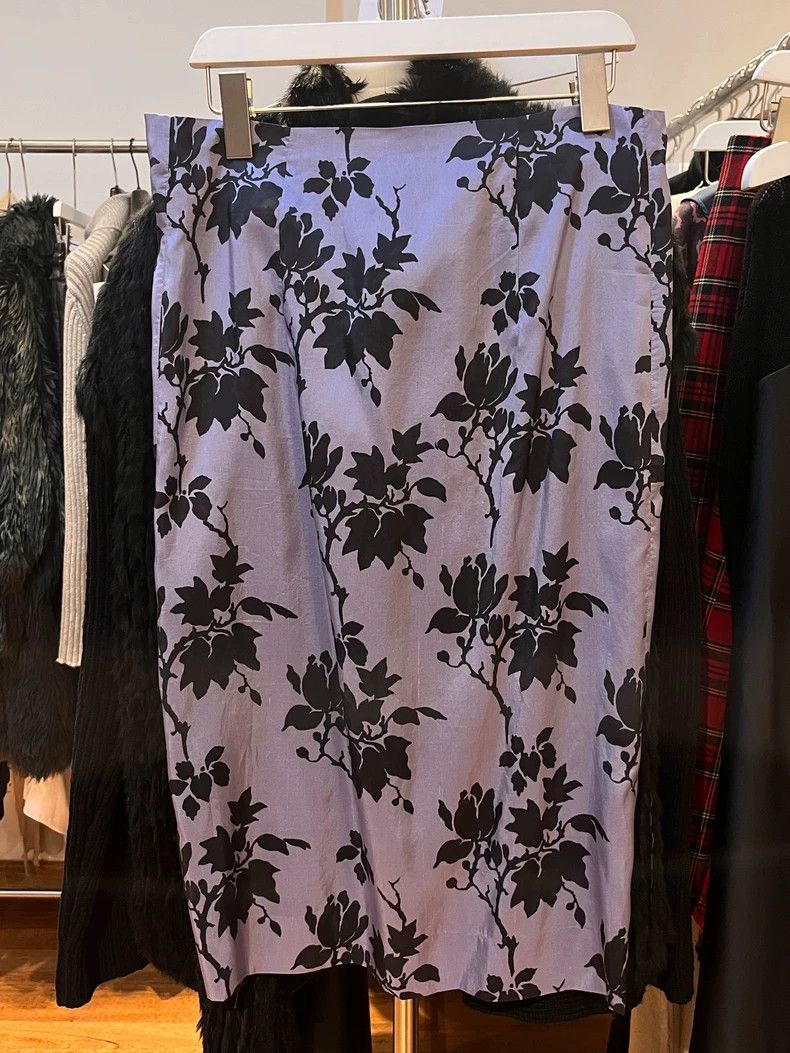 Dries Van Noten DRIES VAN NOTEN size:38 Purple printed skirt Size 42" / US 20 - 8 Thumbnail
