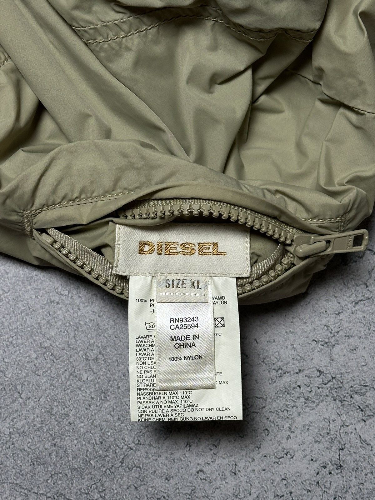 Diesel Vintage Diesel Reversible Bomber Jacket Size US L / EU 52-54 / 3 - 14 Thumbnail