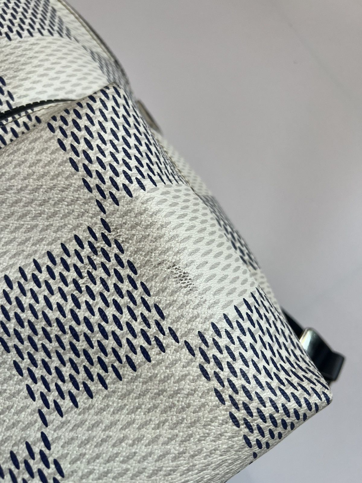 Louis Vuitton Louis Vuitton Dami Latitude Apollo Backpack N44017 Size ONE SIZE - 4 Thumbnail