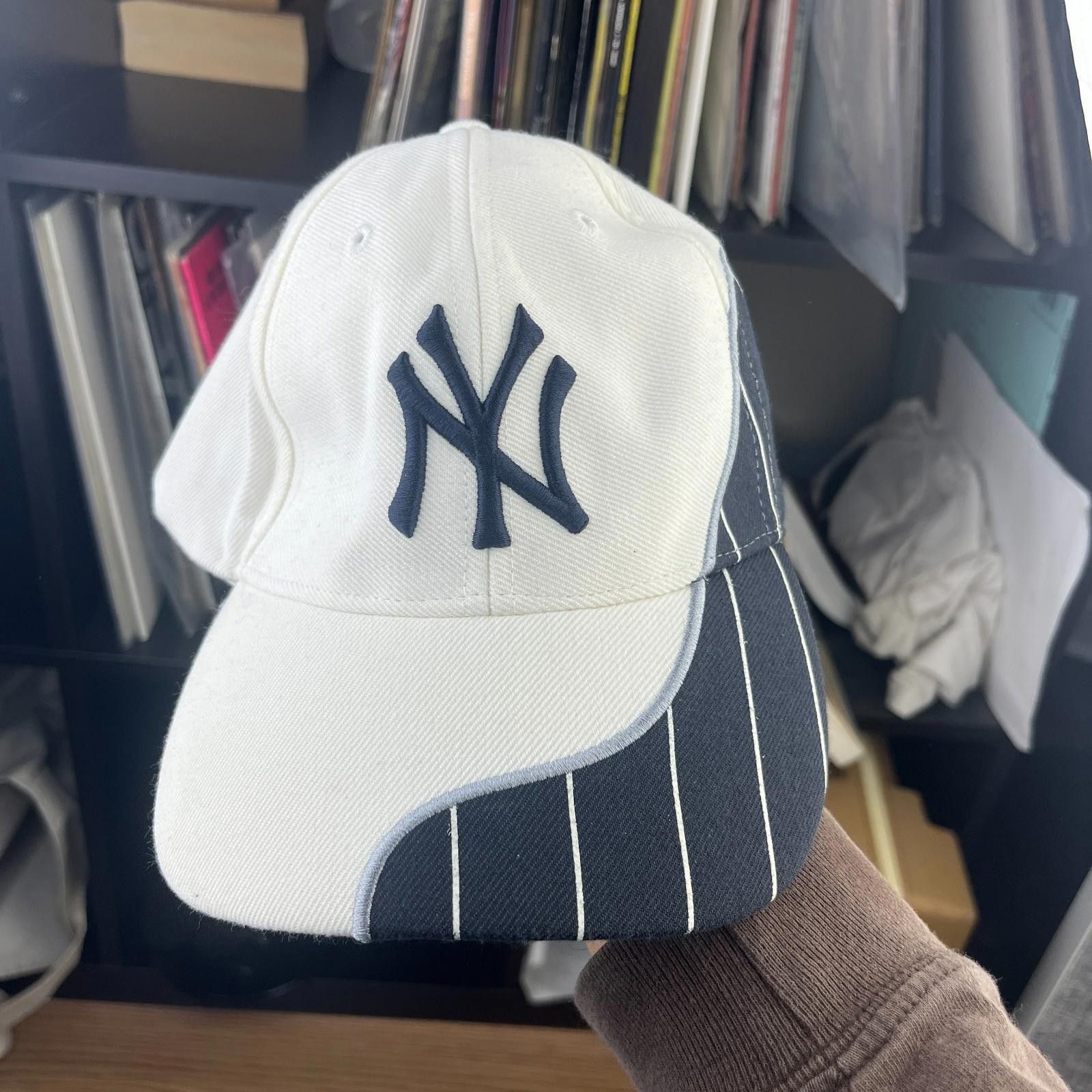 Other Vintage New York Yankees MLB Strapback Hat Size ONE SIZE - 1 Thumbnail