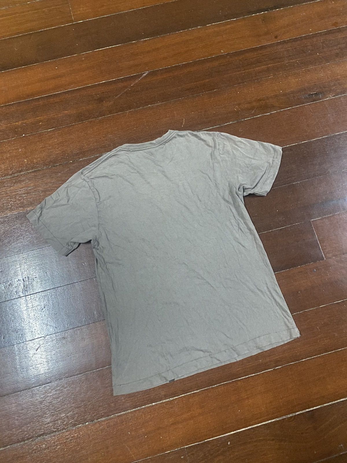 Kaws Rare Uniqlo x Kaws Snoopy Shirt over print Size US M / EU 48-50 / 2 - 8 Thumbnail