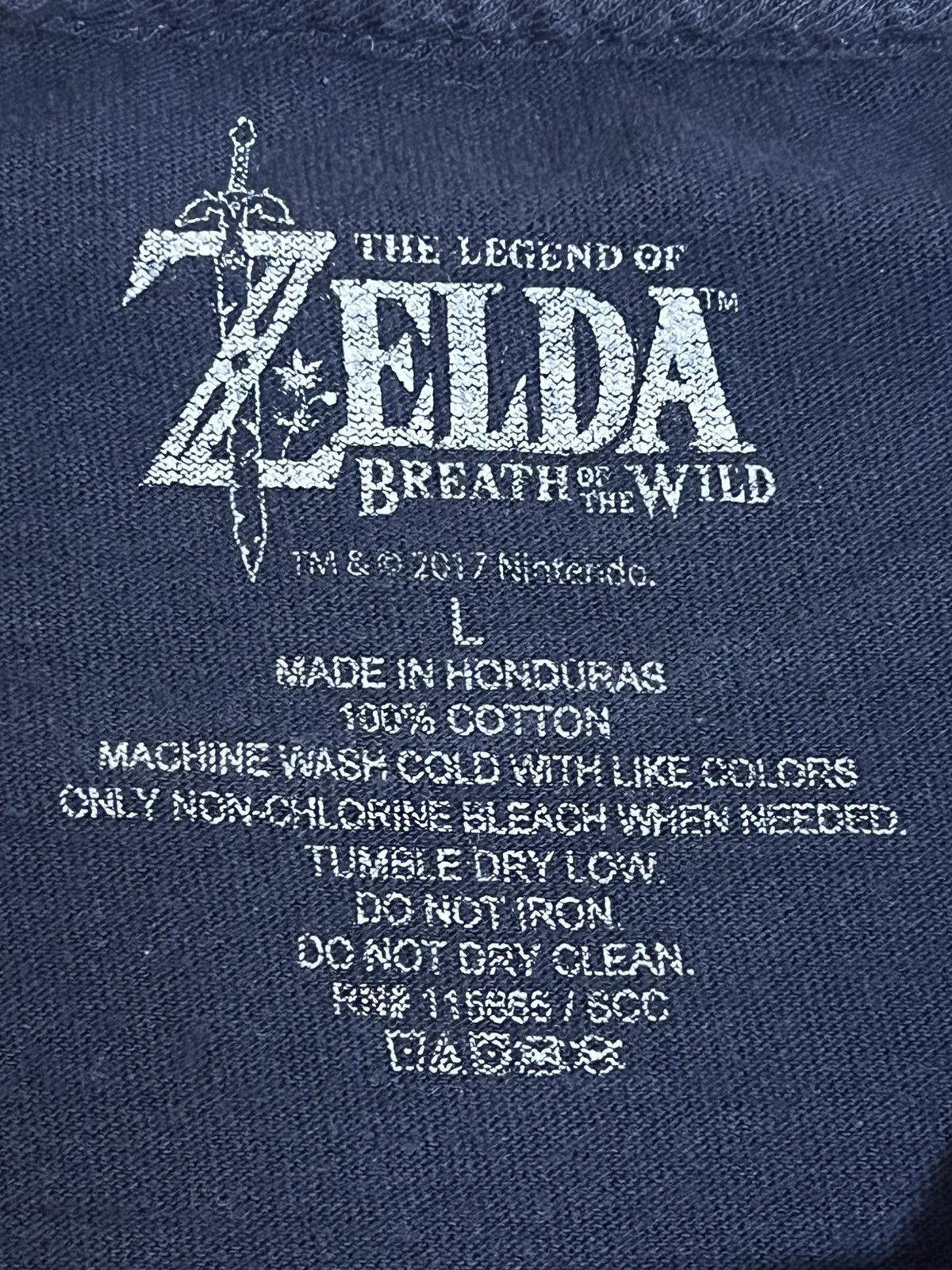 Nintendo Zelda BOTW Graphic Tee Faded Navy blue L Vintage Feel Size US L / EU 52-54 / 3 - 4 Thumbnail