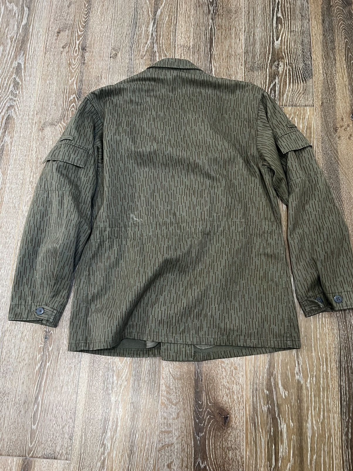 Vintage Vintage East German Army Rain Drop Camo Field Jacket Size US M / EU 48-50 / 2 - 2 Thumbnail