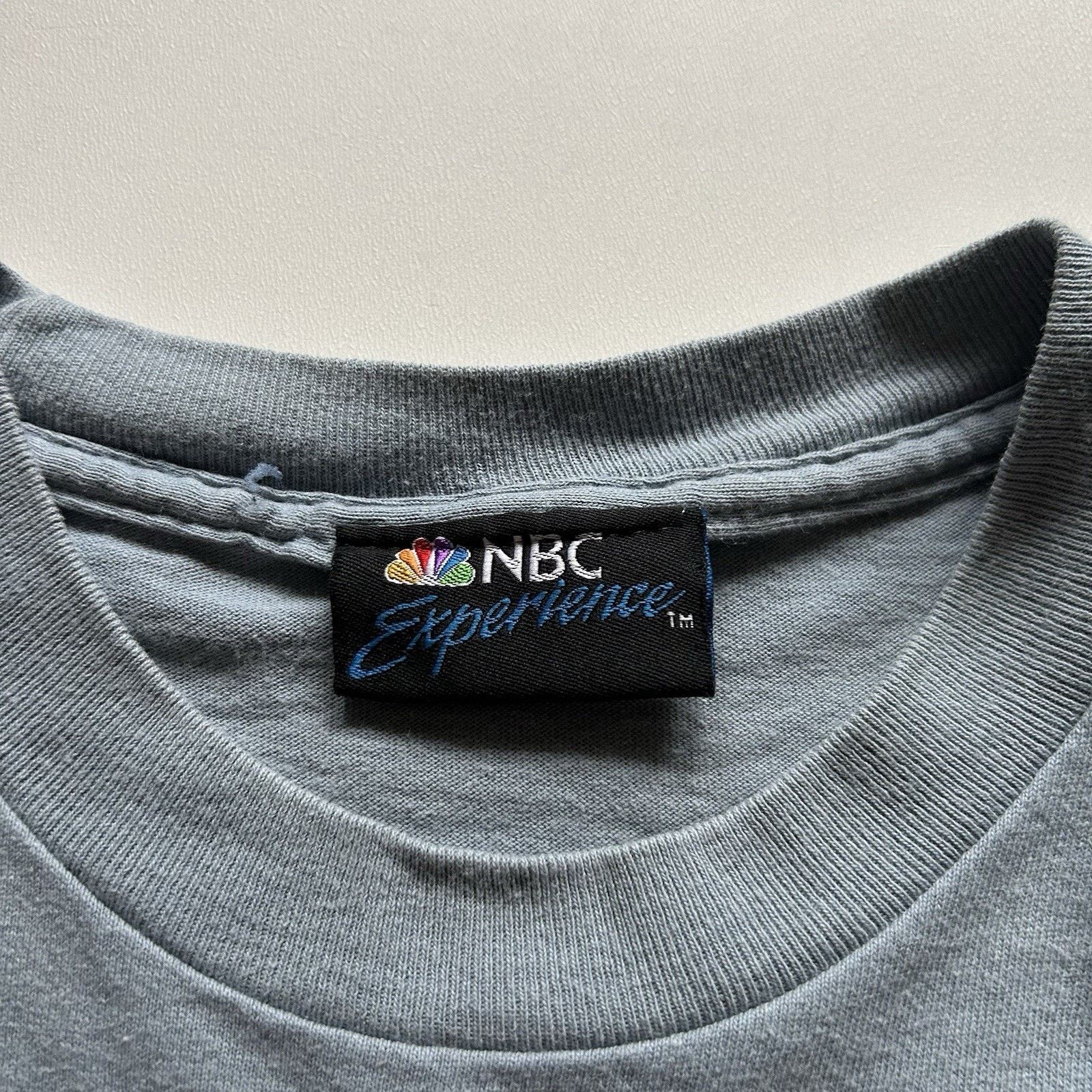 Vintage Vintage NBC Experience Will & Grace T-Shirt Size XS Y2K Rare Size US XS / EU 42 / 0 - 7 Thumbnail