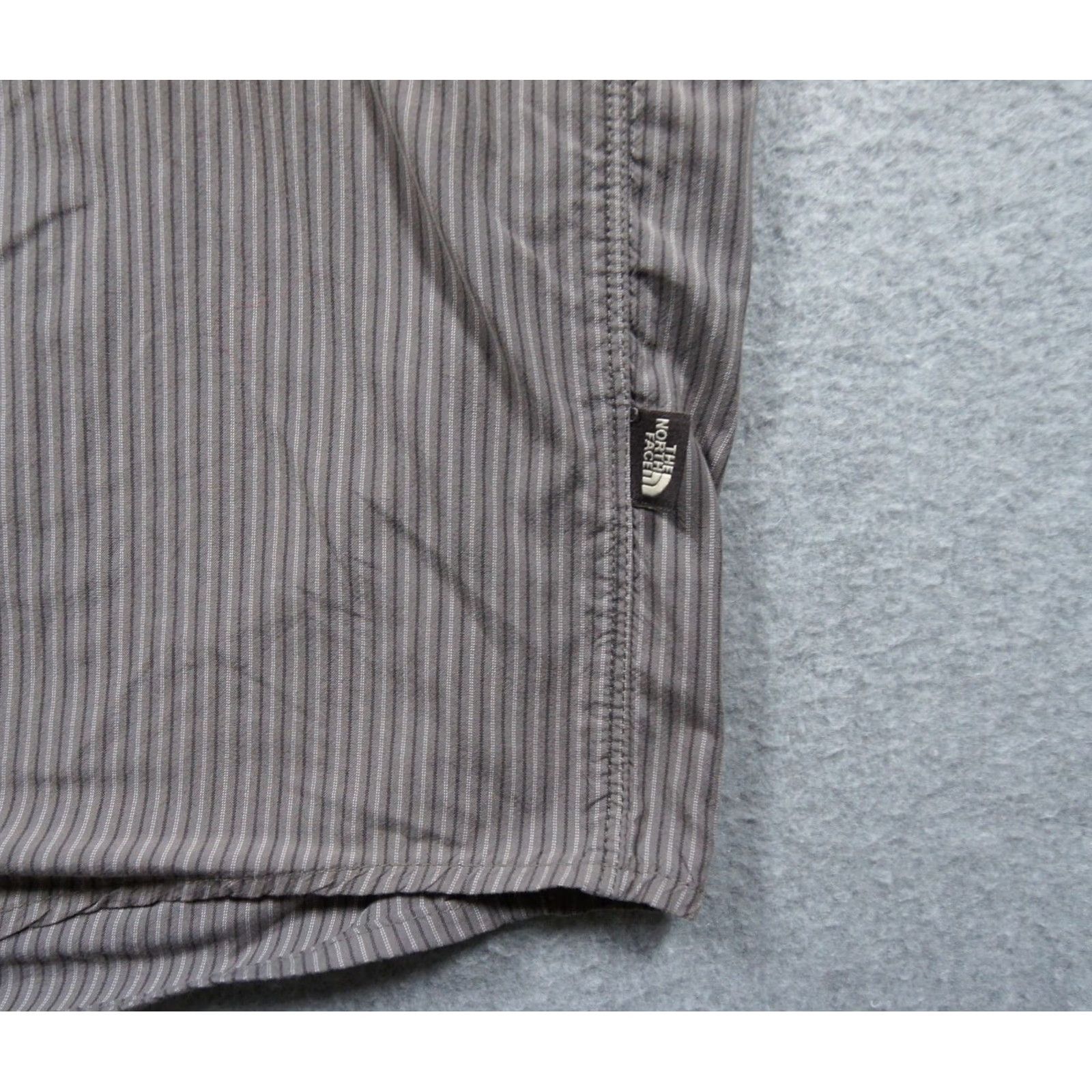 The North Face The North Face Shirt Mens XL Gray Button Down Long Sleeve Lightweight Roll Up Size US XL / EU 56 / 4 - 4 Thumbnail