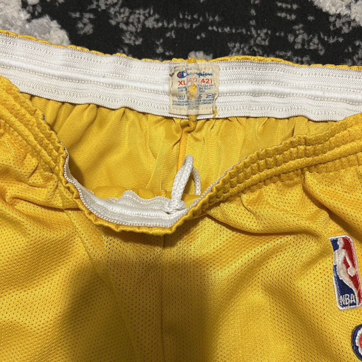 Champion Vintage 90s LA Los Angeles Lakers Champion NBA Team Shorts Size US 32 / EU 48 - 5 Thumbnail
