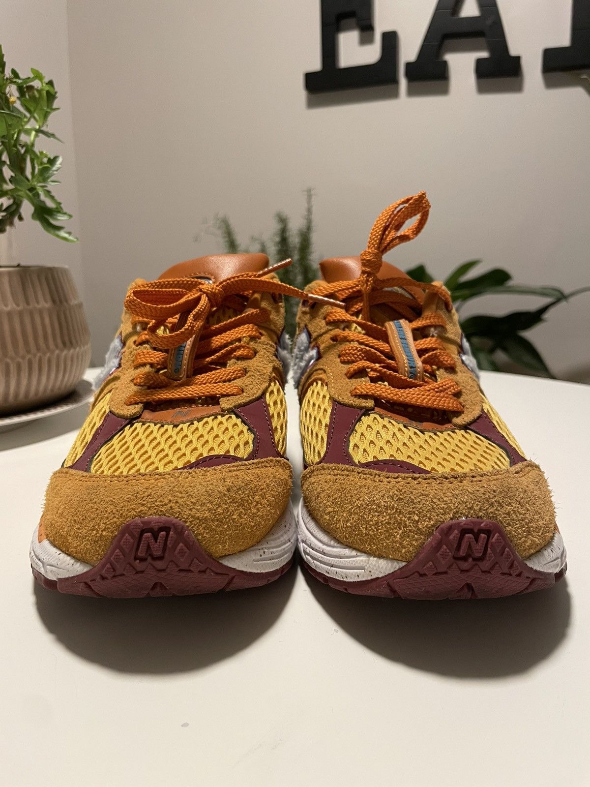 New Balance × Salehe Bembury New Balance Salehe Bembury x 2002R Orange ML200R1 Size 9 Size US 9 / EU 42 - 6 Thumbnail