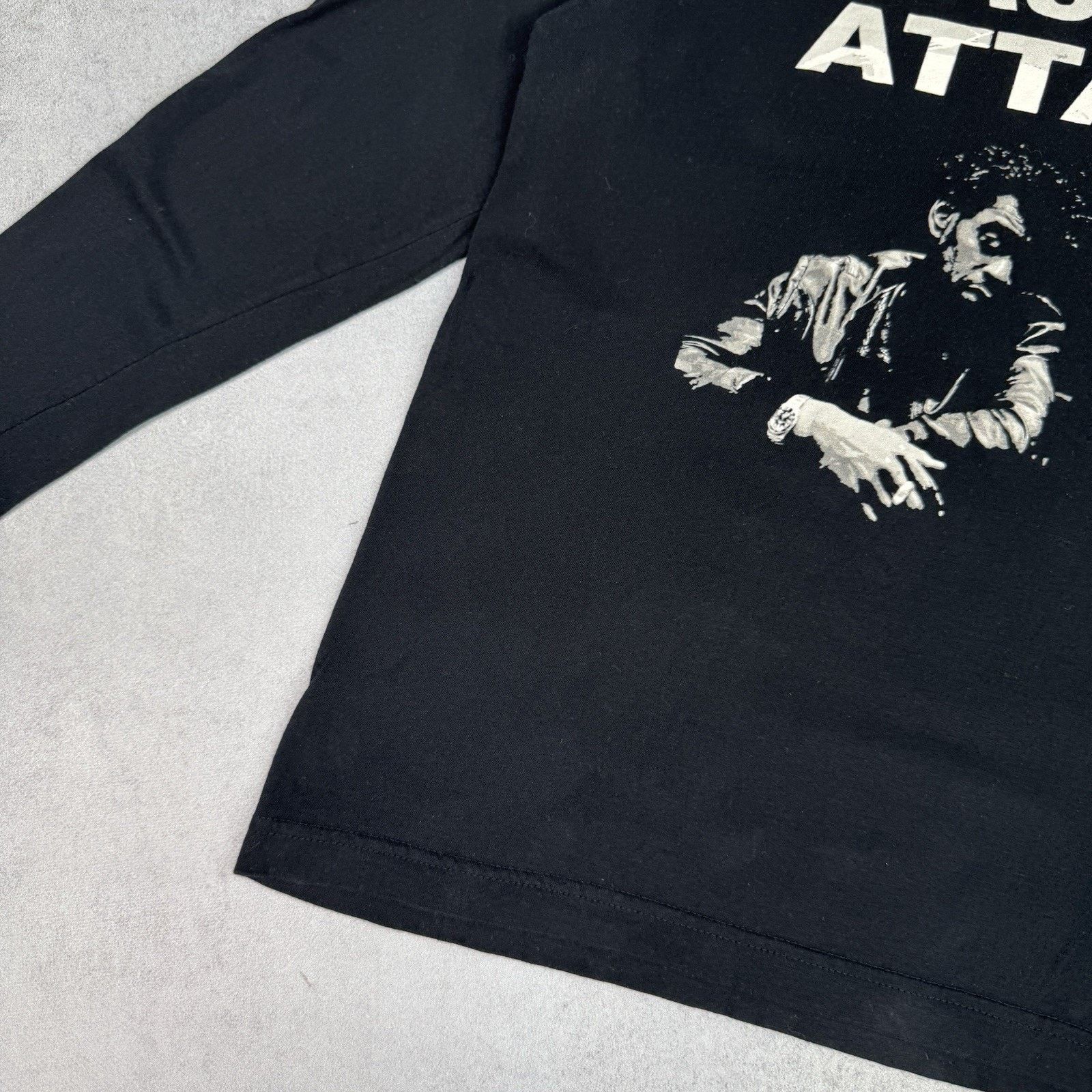 Vintage Massive Attack Band Long Sleeve Band Tvshirt Size S Black Size US S / EU 44-46 / 1 - 9 Thumbnail