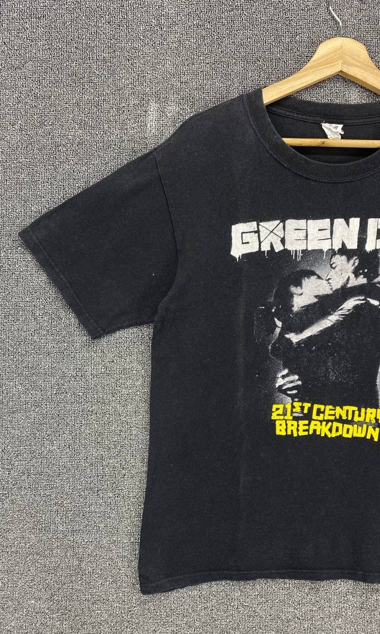 Band Tees Vintage Greenday 21 Punk Rock Band Tees T Shirts Size US M / EU 48-50 / 2 - 3 Thumbnail