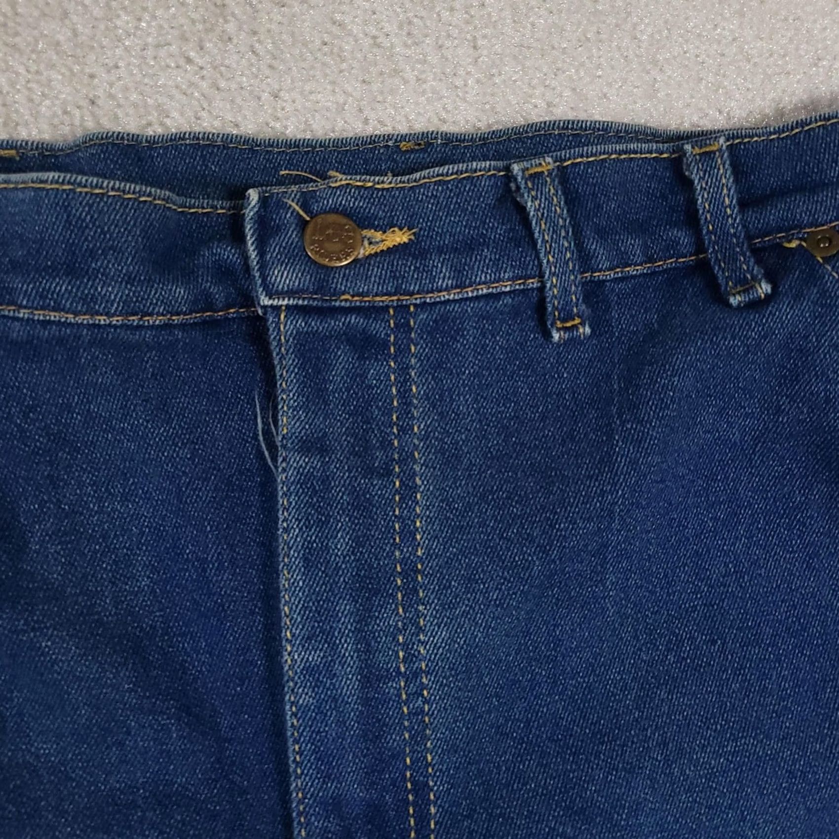 Lee VINTAGE Lee Jeans Mens 48x30 Denim Relaxed Fit Straight Leg USA 80s 90s Y2k 44x29 Blue Pants Mens Jeans Lee 48030 5-pocket Zip Fly Cotton Polyester Size US 32 / EU 48 - 5 Thumbnail