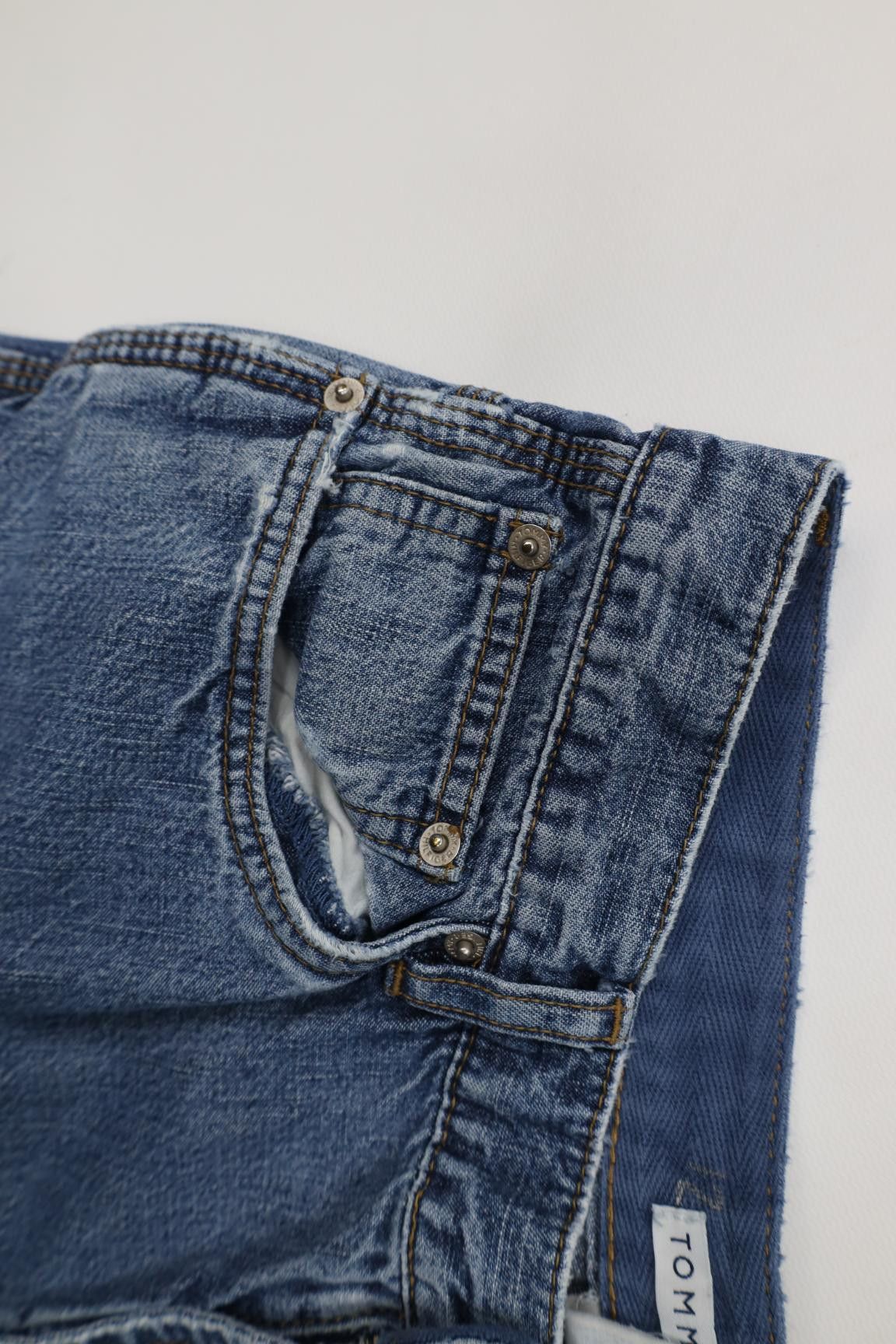 Tommy Hilfiger Vintage 90s Y2K Tommy Hilfiger Wide Leg Cargo Denim Jeans Size 34" / US 12 / IT 48 - 8 Thumbnail