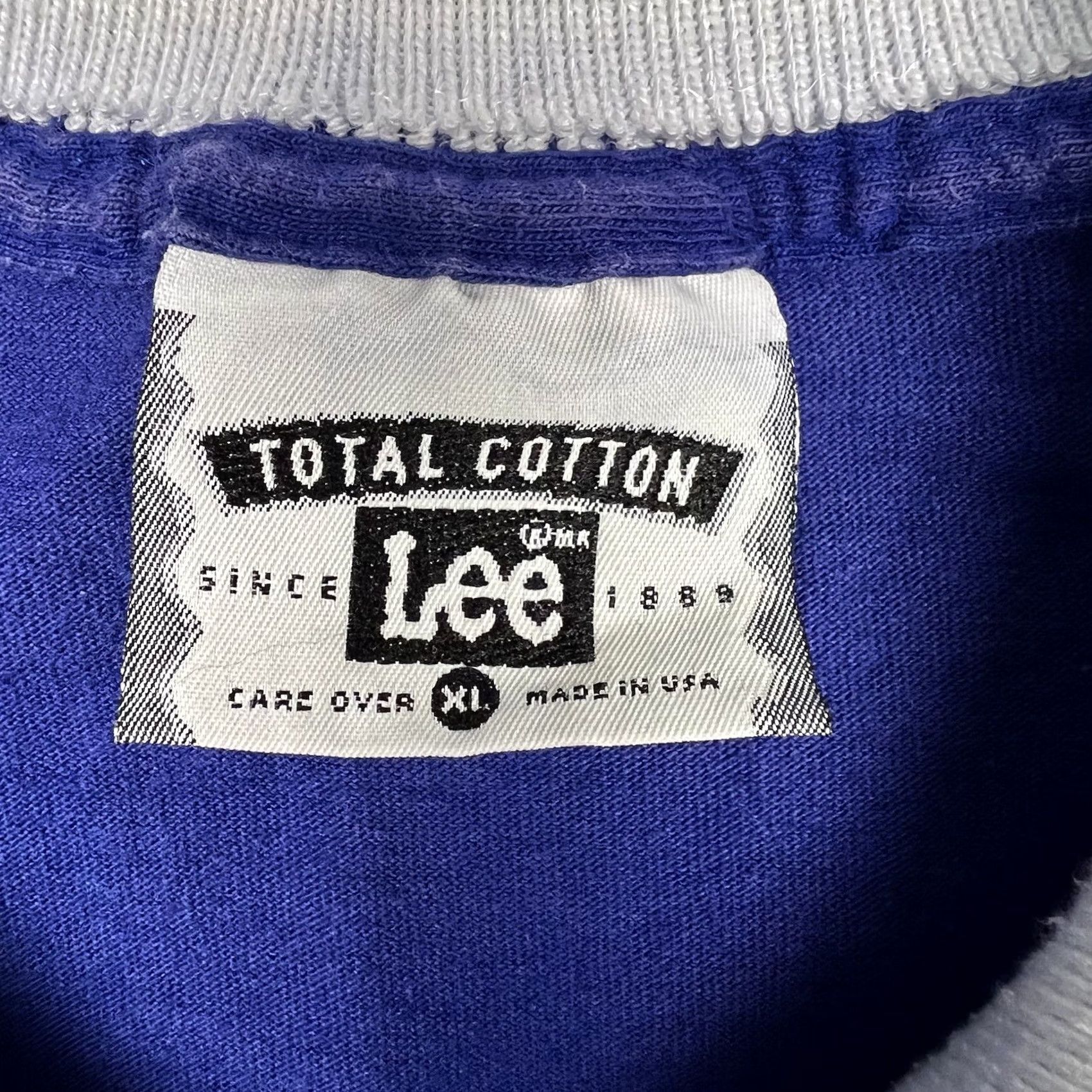 Lee VINTAGE Lee Women Collared T-Shirt XL Blue 90s Angel Puff Print Graphic Made USA Shirt Women XL Blue Puff Print Angel 90s Vintage Graphic Size XL / US 12-14 / IT 48-50 - 2 Thumbnail