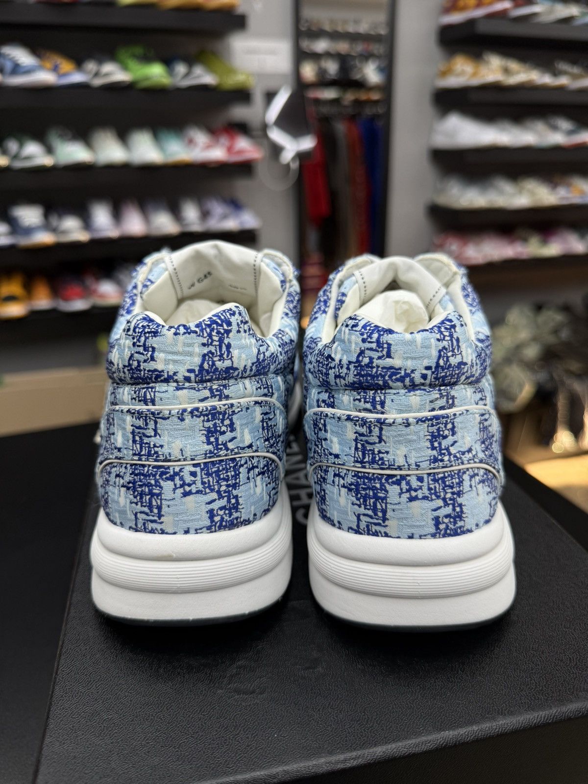 Chanel CHANEL CC Logo Sneaker Size 40.5EU/10.5US(W)/9US(M) $1425 Size US 10.5 / IT 40.5 - 17 Thumbnail