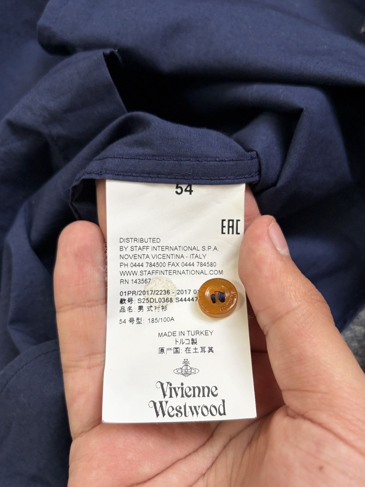Vivienne Westwood Vivienne Westwood Embroidered Orb Logo LS Shirt 54 Size US XL / EU 56 / 4 - 6 Thumbnail