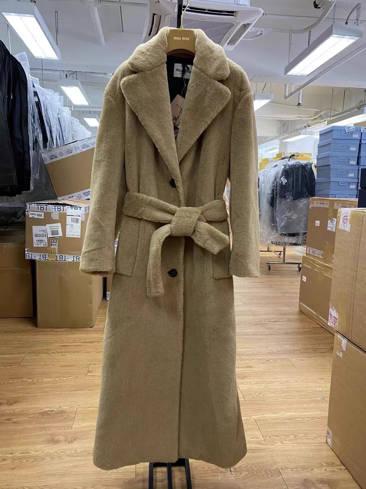 Miu Miu MIU MIU camel long teddy coat women's Size XS / US 0-2 / IT 36-38 - 1 Thumbnail