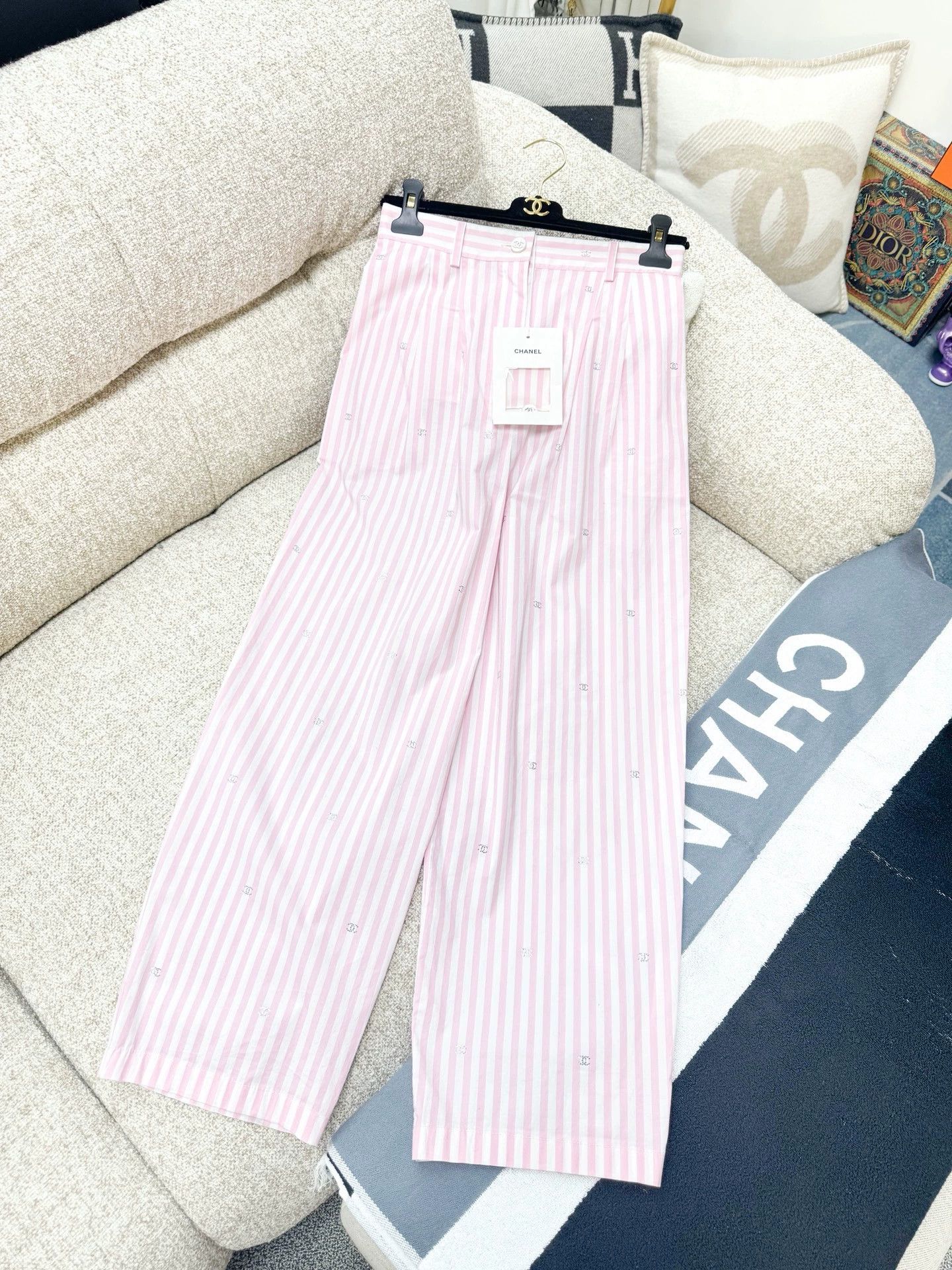 Chanel Chanel Pink White Stripe Logo Pants - dmc Size US 34 / EU 50 - 1 Thumbnail