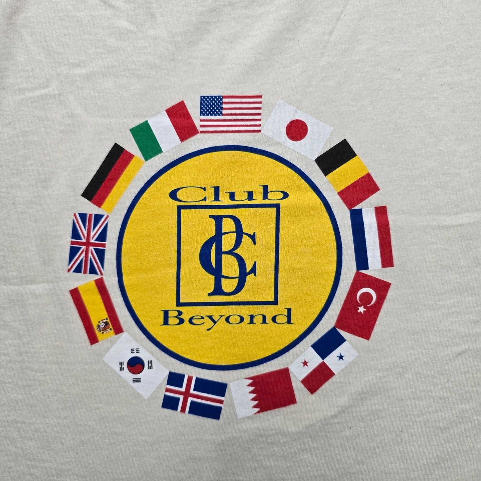 Fruit Of The Loom × Vintage Vintage Club Beyond Shirt Cream 2XL Military Progam Tee Size US XXL / EU 58 / 5 - 2 Thumbnail