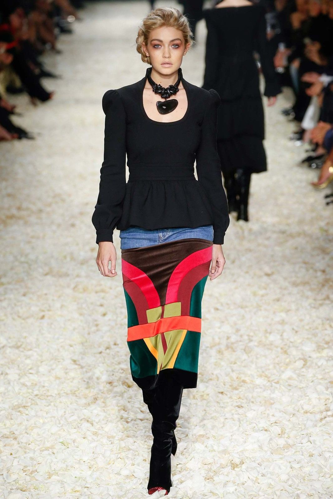 Tom Ford Tom Ford Knee-Length Skirt, Fall/Winter 2015, Look 4 Size 27" / US 4 / IT 40 - 2 Thumbnail