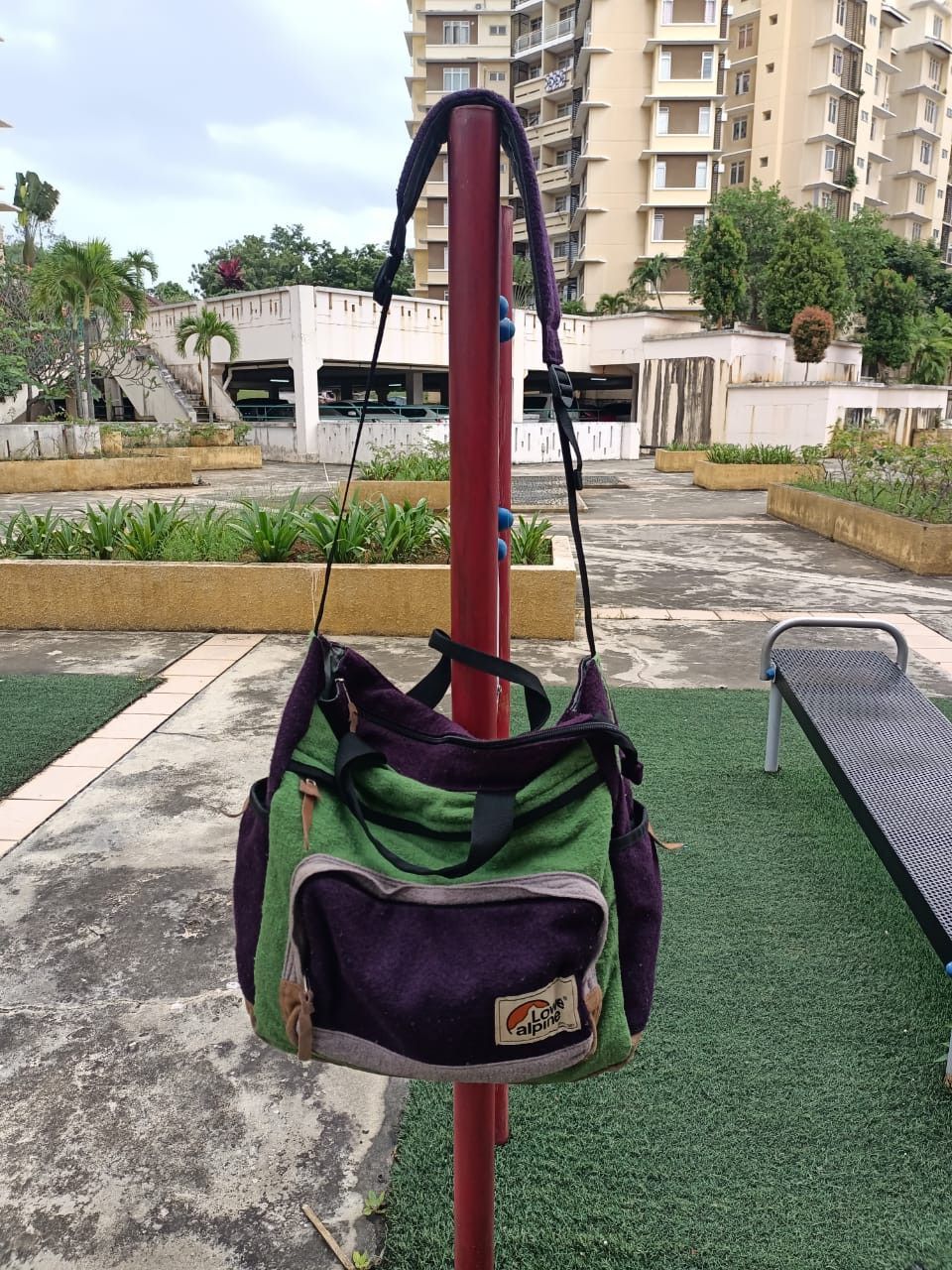 Japanese Brand Lowe Alpine sling messengers bag Size ONE SIZE - 1 Thumbnail