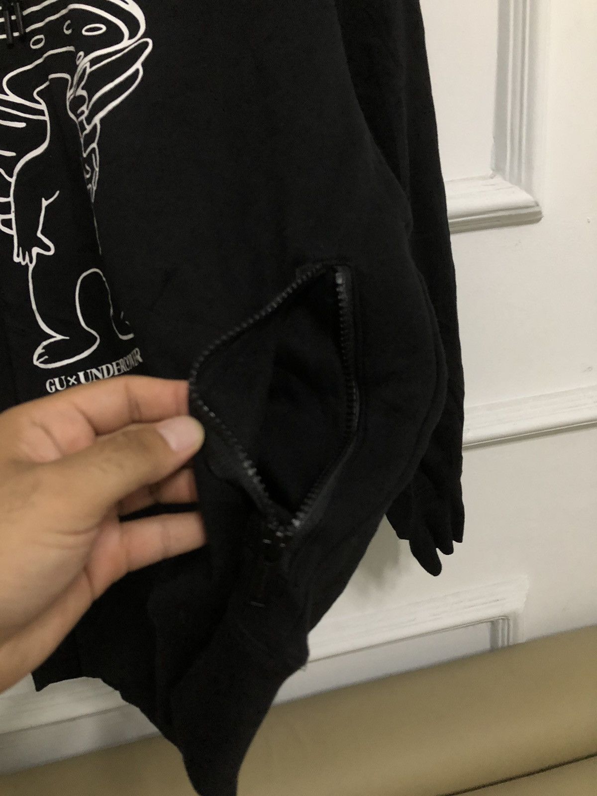Designer × Japanese Brand × Undercover 💸NEED GONE💸 Undercover x GU Black UFO Hoodie Size US S / EU 44-46 / 1 - 8 Thumbnail