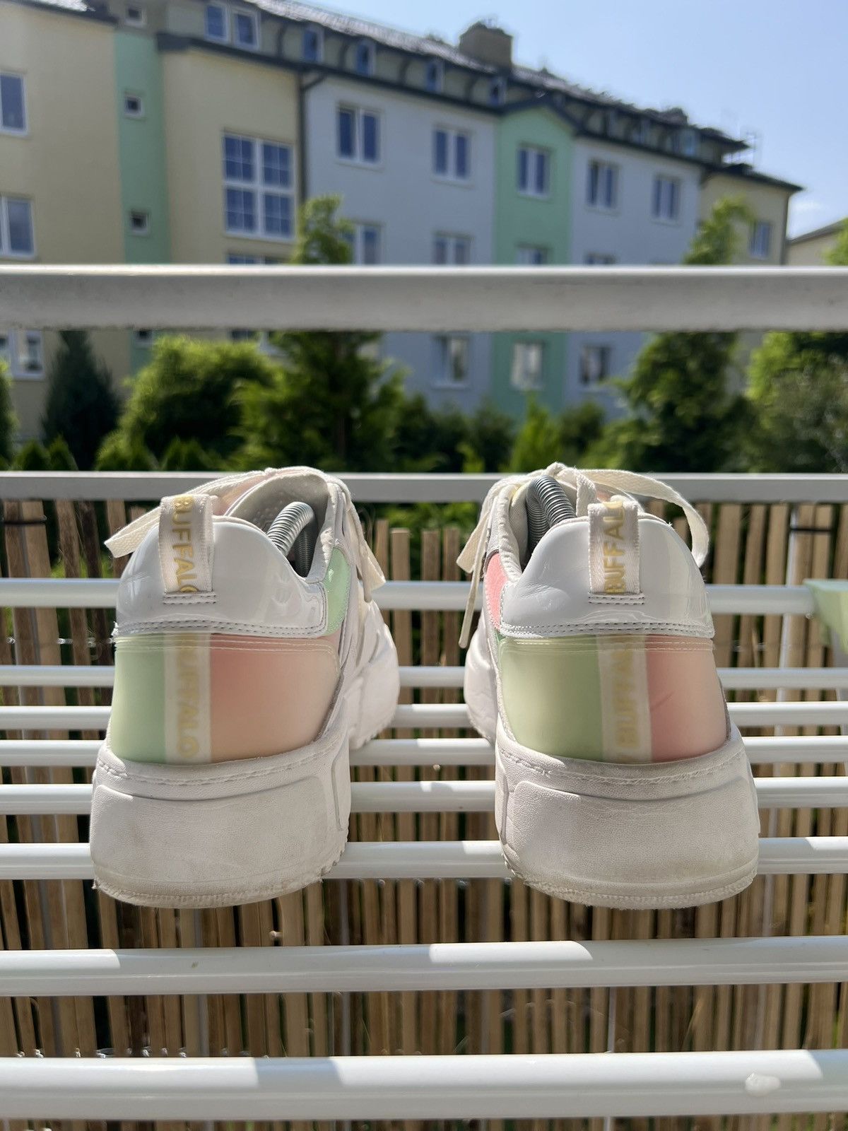 Buffalo London Buffalo RSE V2 Vegan low sneakers US 9 avantgarde casual y2k Size US 9 / IT 39 - 11 Thumbnail