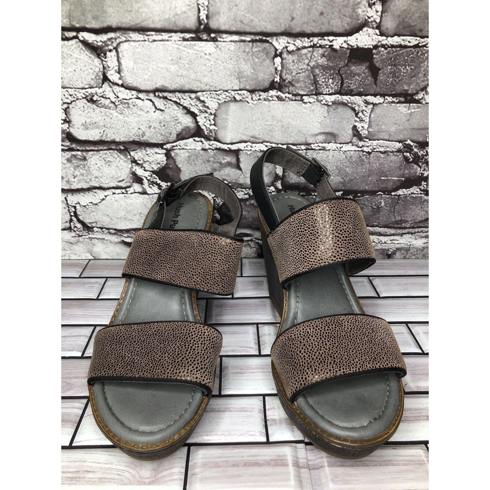 Hush Puppies Hush Puppies Taupe Leather Polka Dot Platform Wedges Sandals Size US 8 / IT 38 - 9 Thumbnail