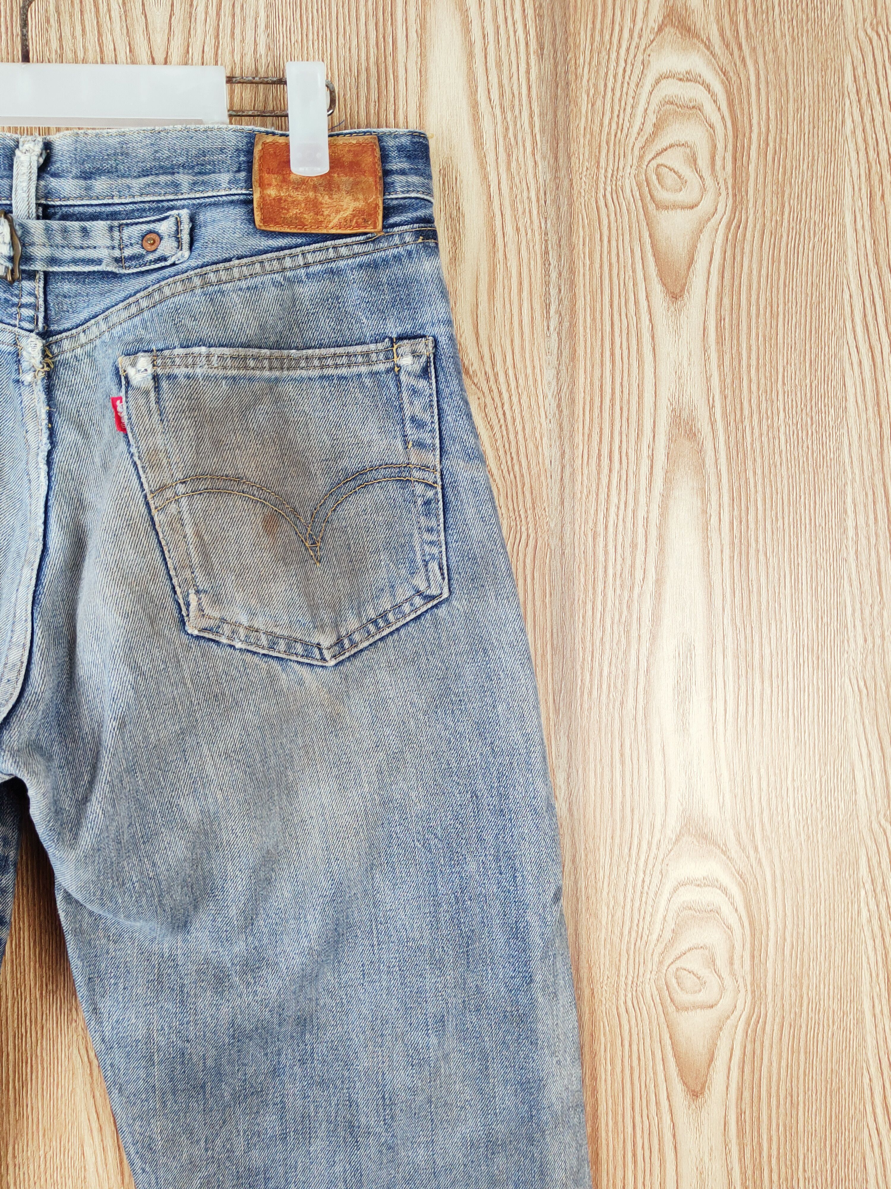 Levi's Levi's Big E light wash Faded Distressed grunge denim #W932 Size US 31 - 11 Thumbnail