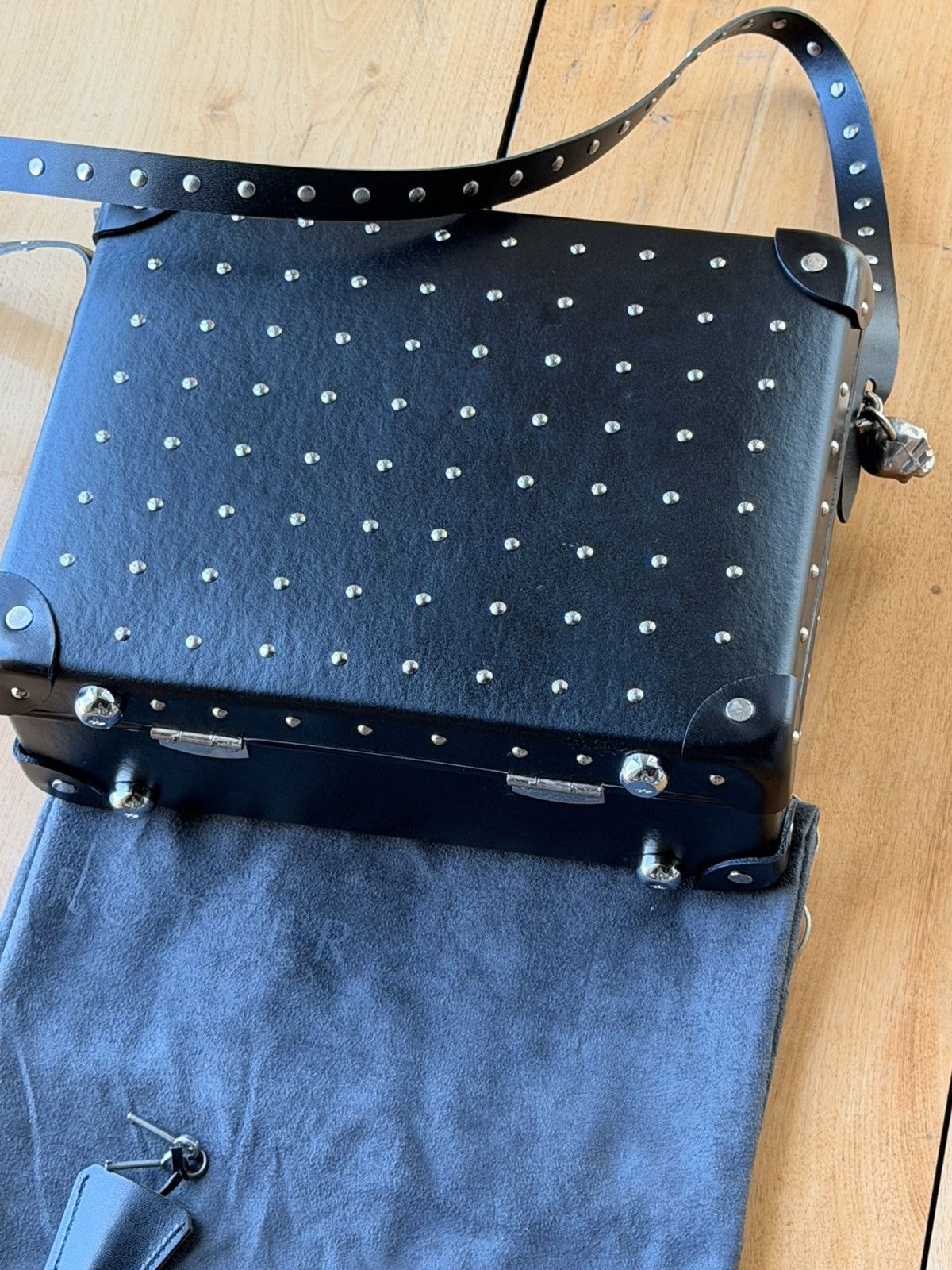 Globe-Trotter Rare Alexander McQueen Globe-Trotter Studded Leather Bag Size ONE SIZE - 23 Thumbnail