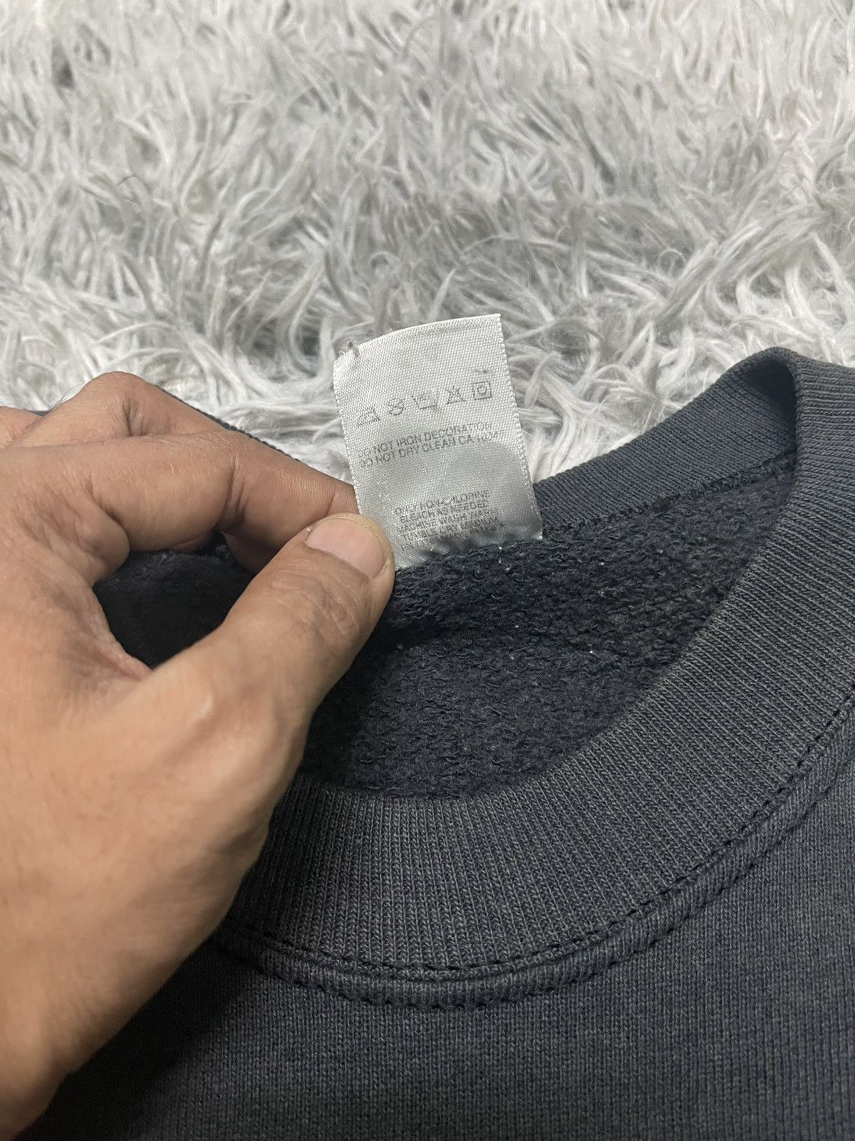 Fruit Of The Loom 90s 5 FLAG CREWNECK RARE DESIGN NICELY FADED Size US L / EU 52-54 / 3 - 8 Thumbnail